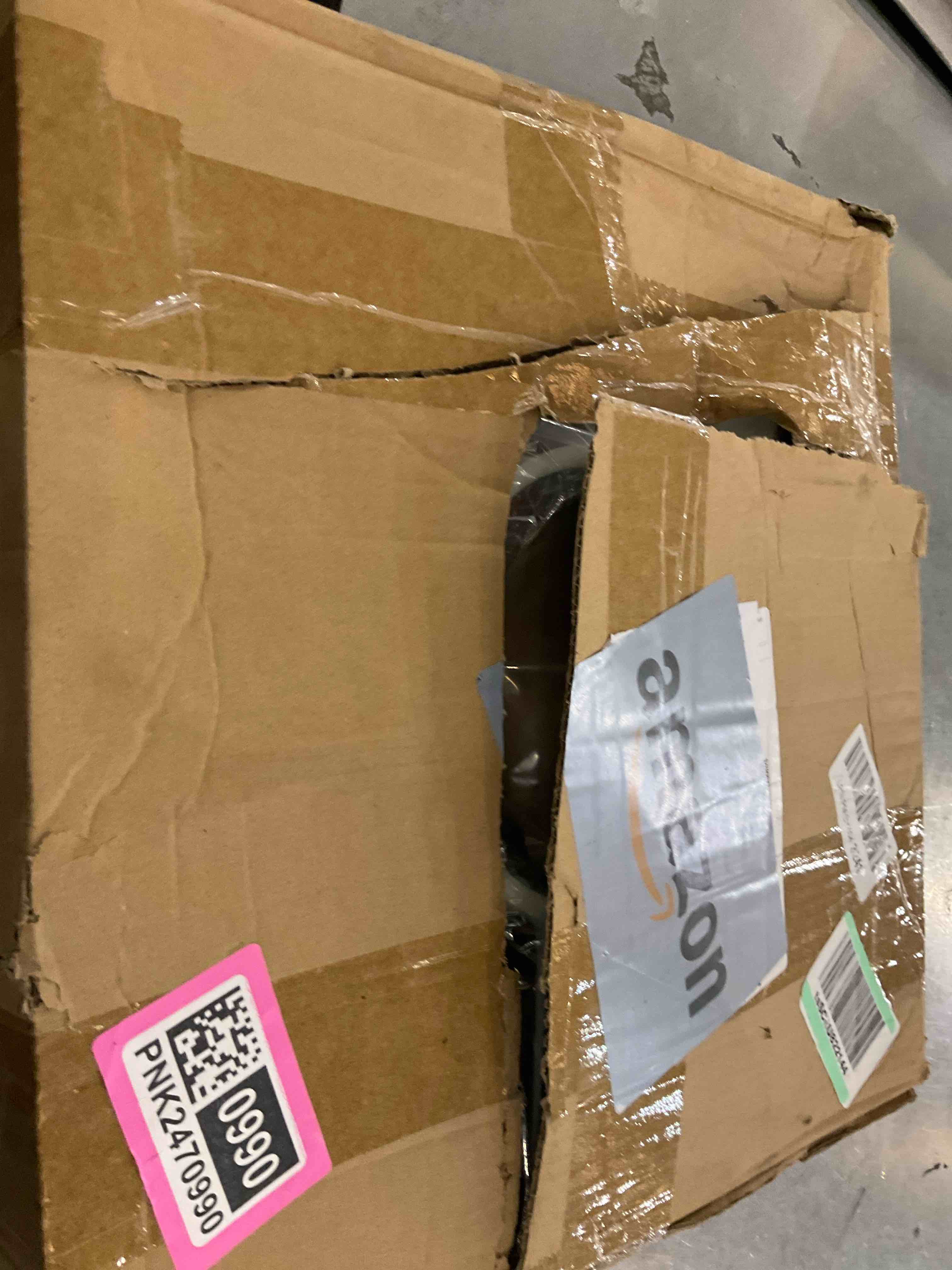 https://s3.amazonaws.com/lotting-images-prod/bidfta/PNK2470990_1750346268144.jpeg