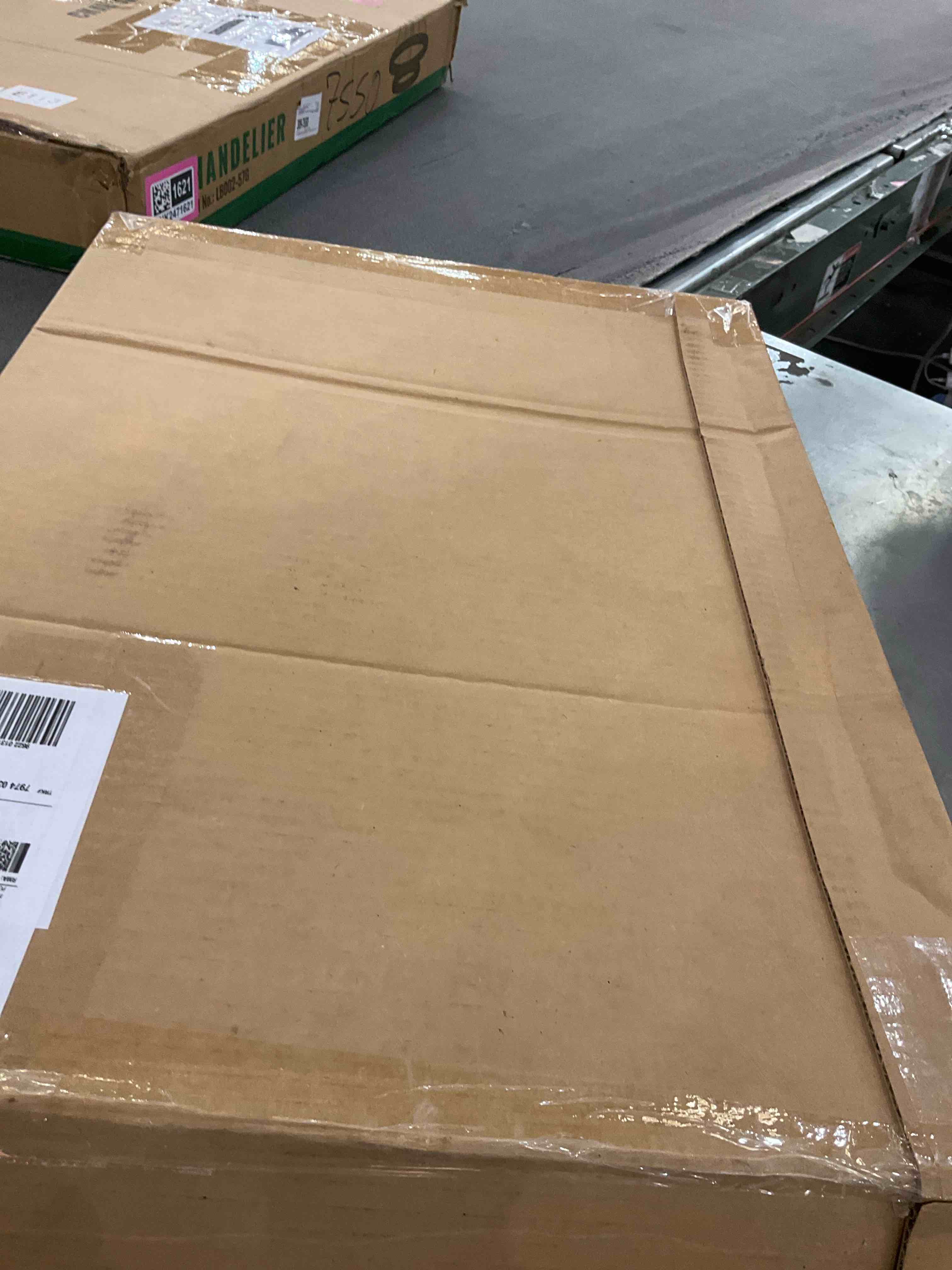 https://s3.amazonaws.com/lotting-images-prod/bidfta/PNK2471622_1750434065704.jpeg