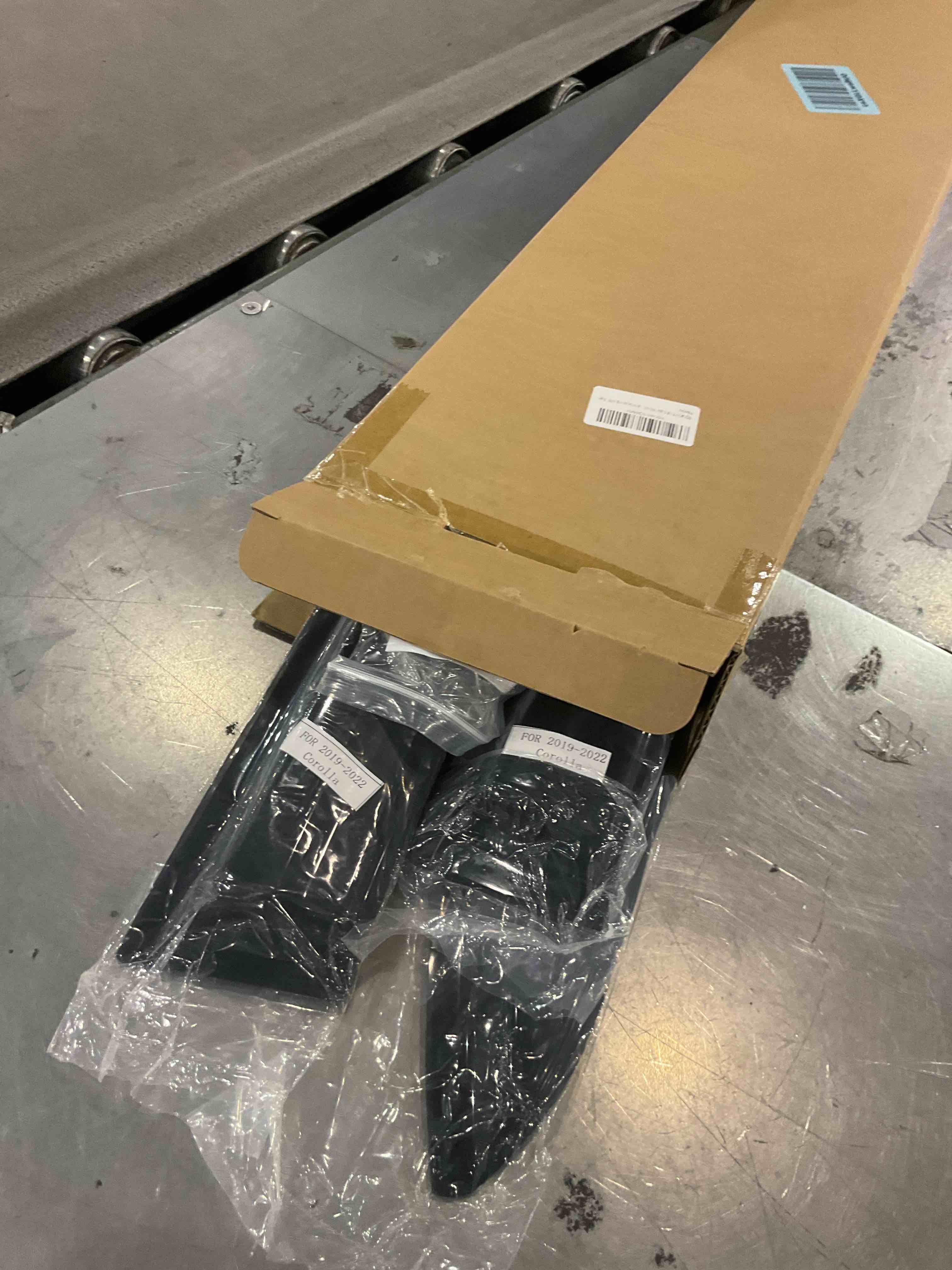 https://s3.amazonaws.com/lotting-images-prod/bidfta/PNK2471926_1750677006168.jpeg