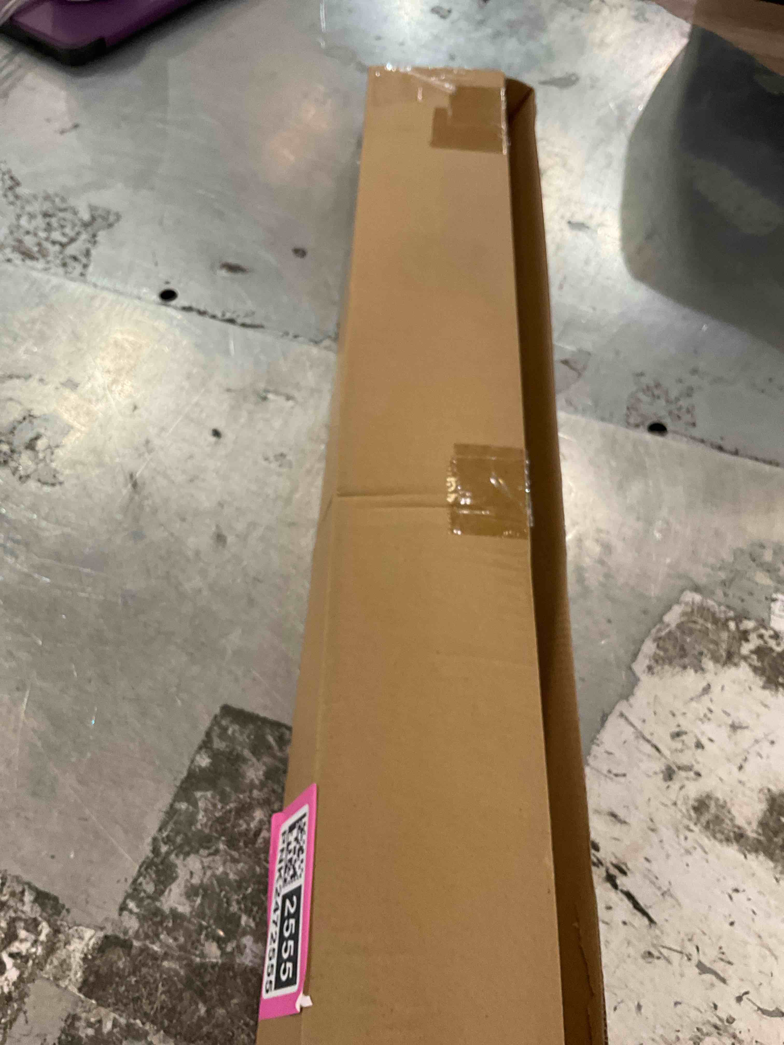 https://s3.amazonaws.com/lotting-images-prod/bidfta/PNK2472555_1750705685667.jpeg