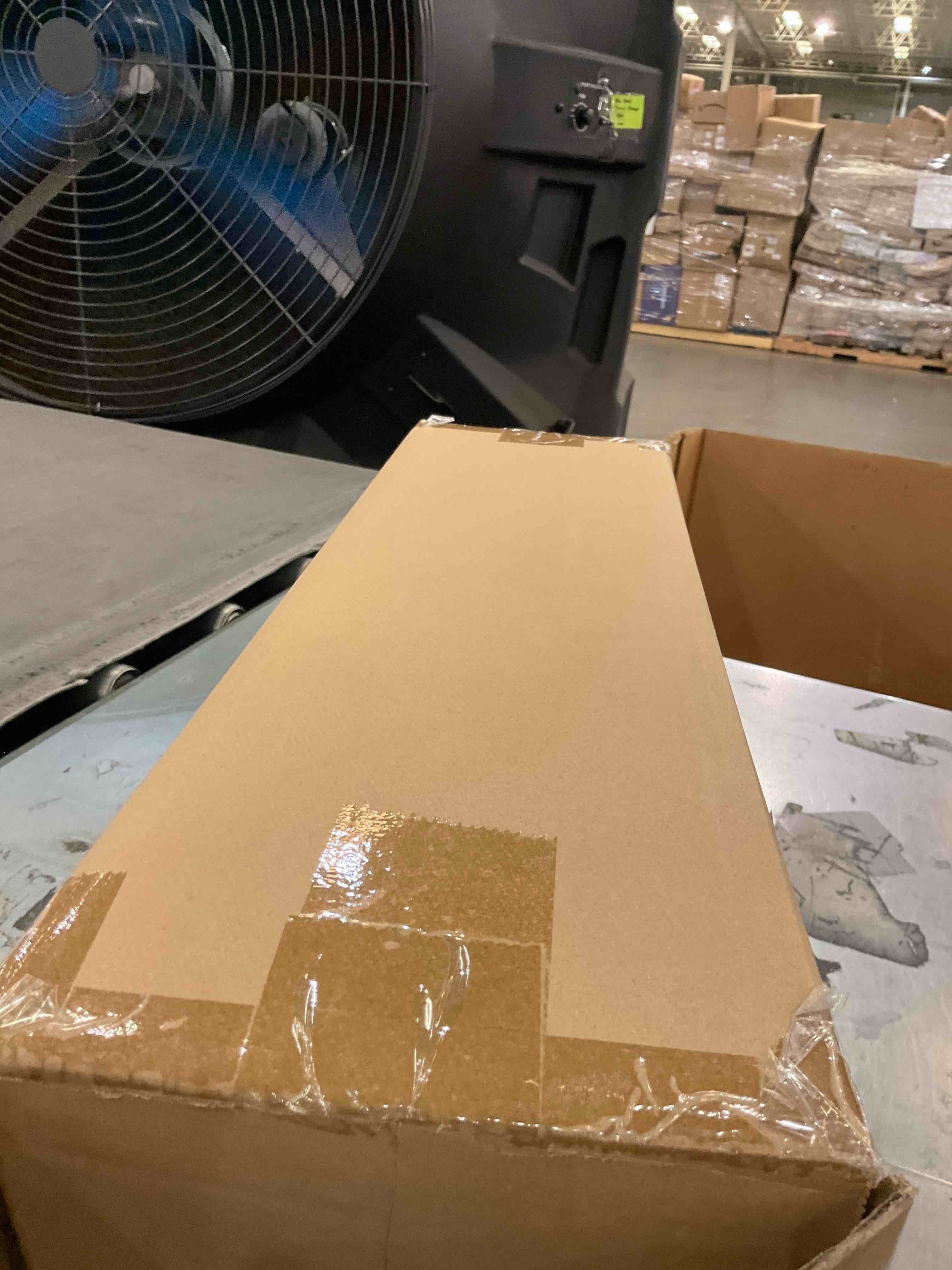 https://s3.amazonaws.com/lotting-images-prod/bidfta/PNK2472893_1750877368424.jpeg