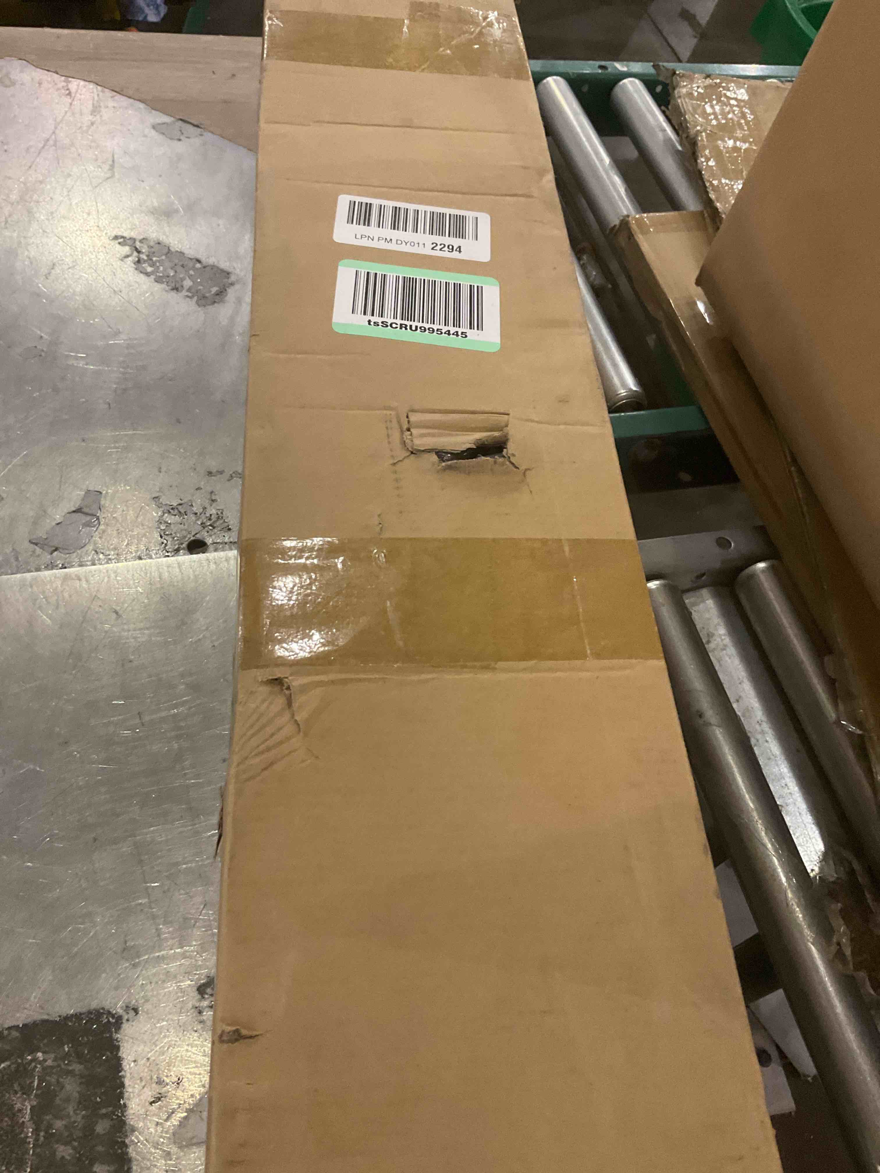 https://s3.amazonaws.com/lotting-images-prod/bidfta/PNK2472942_1750937155230.jpeg