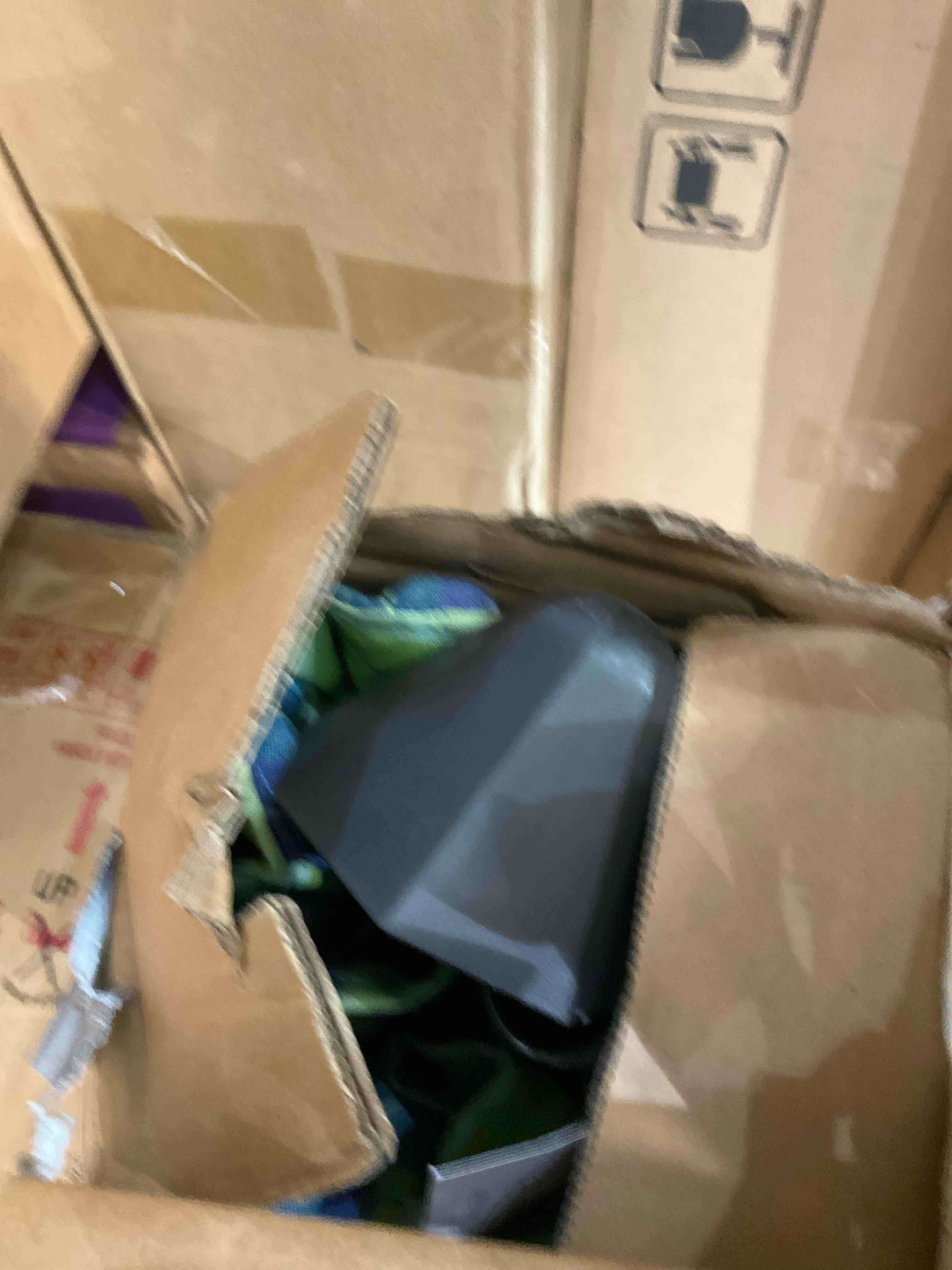 https://s3.amazonaws.com/lotting-images-prod/bidfta/PNK2473324_1751039033520.jpeg