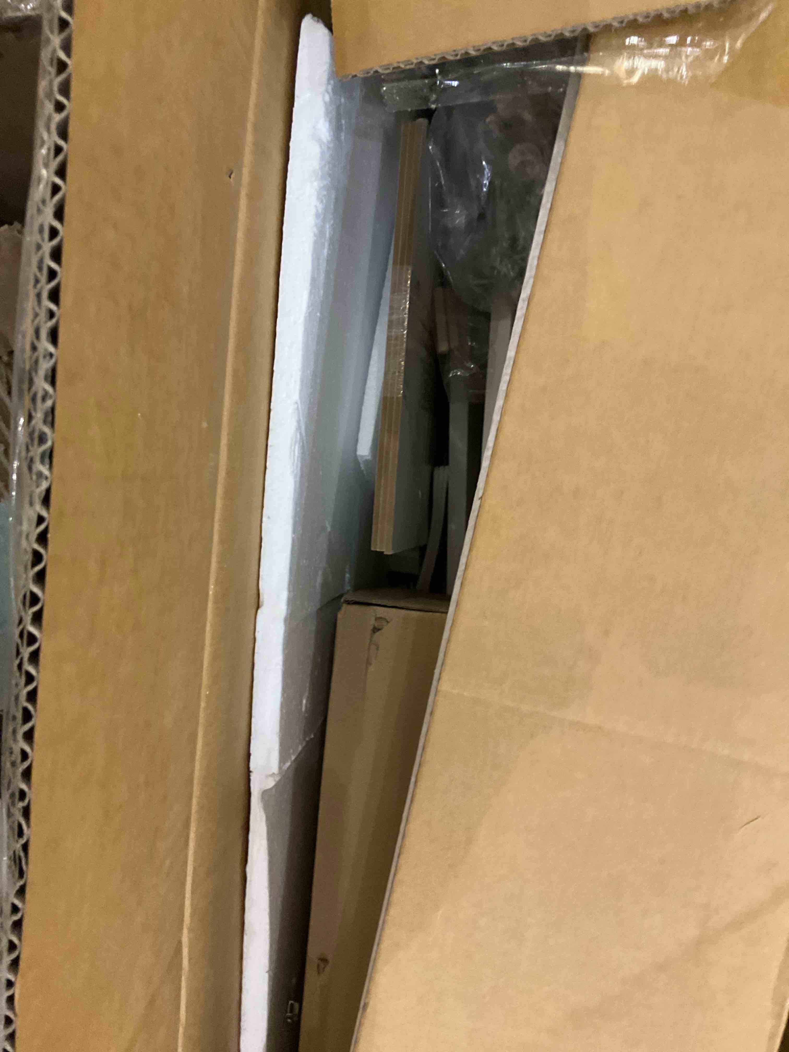 https://s3.amazonaws.com/lotting-images-prod/bidfta/PNK2473337_1751043378738.jpeg