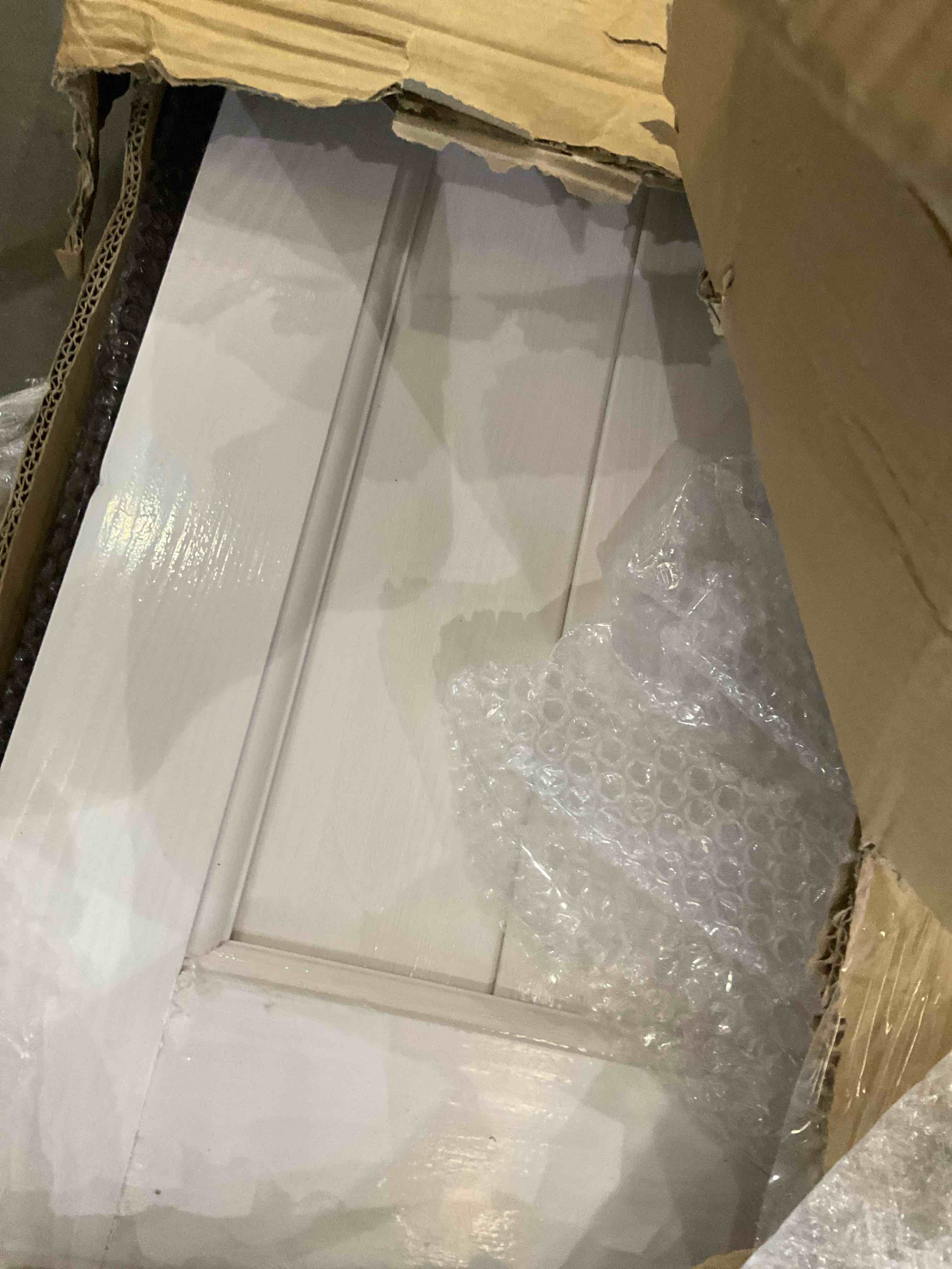 https://s3.amazonaws.com/lotting-images-prod/bidfta/PNK2473354_1751045521098.jpeg