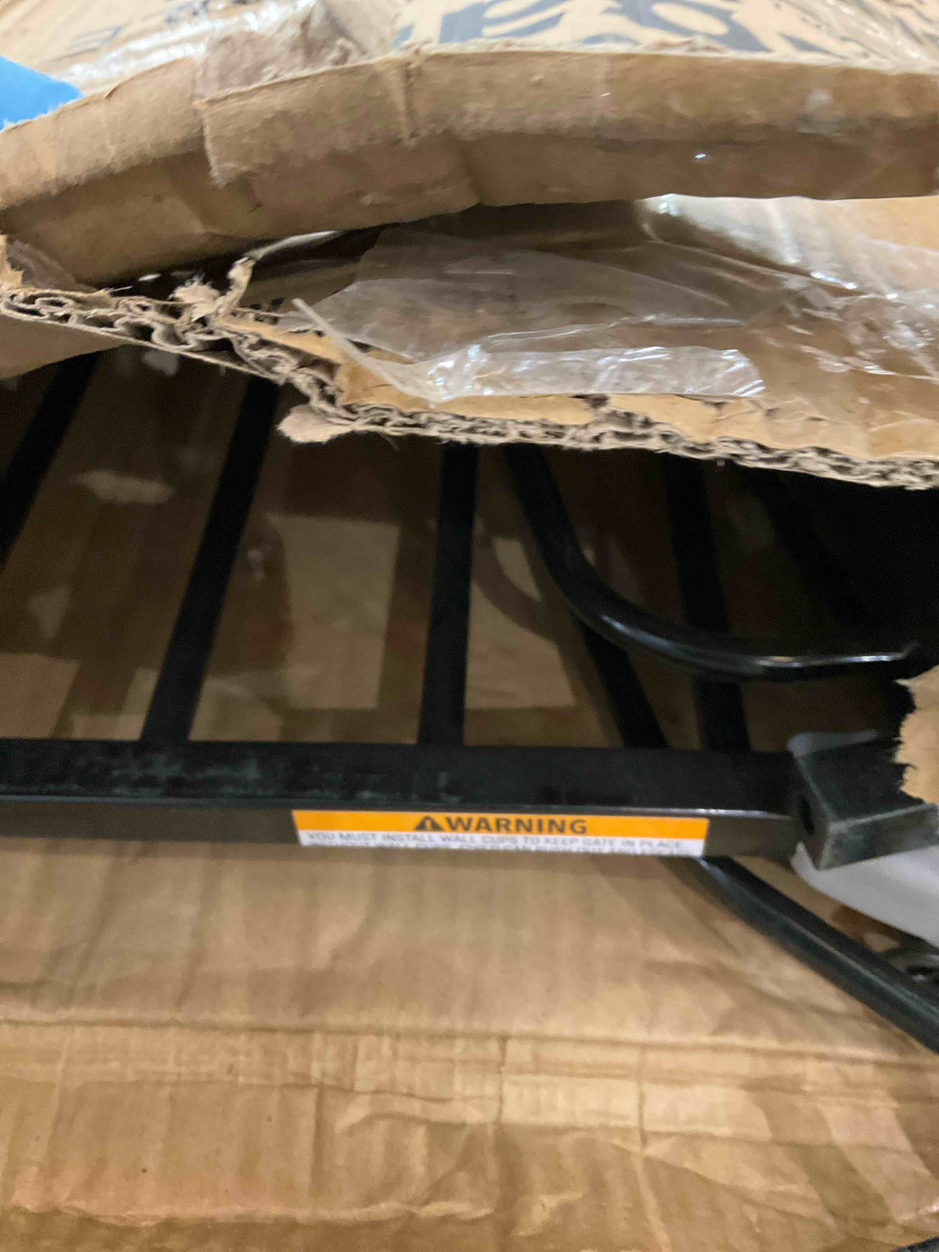 https://s3.amazonaws.com/lotting-images-prod/bidfta/PNK2473603_1751483897697.jpeg