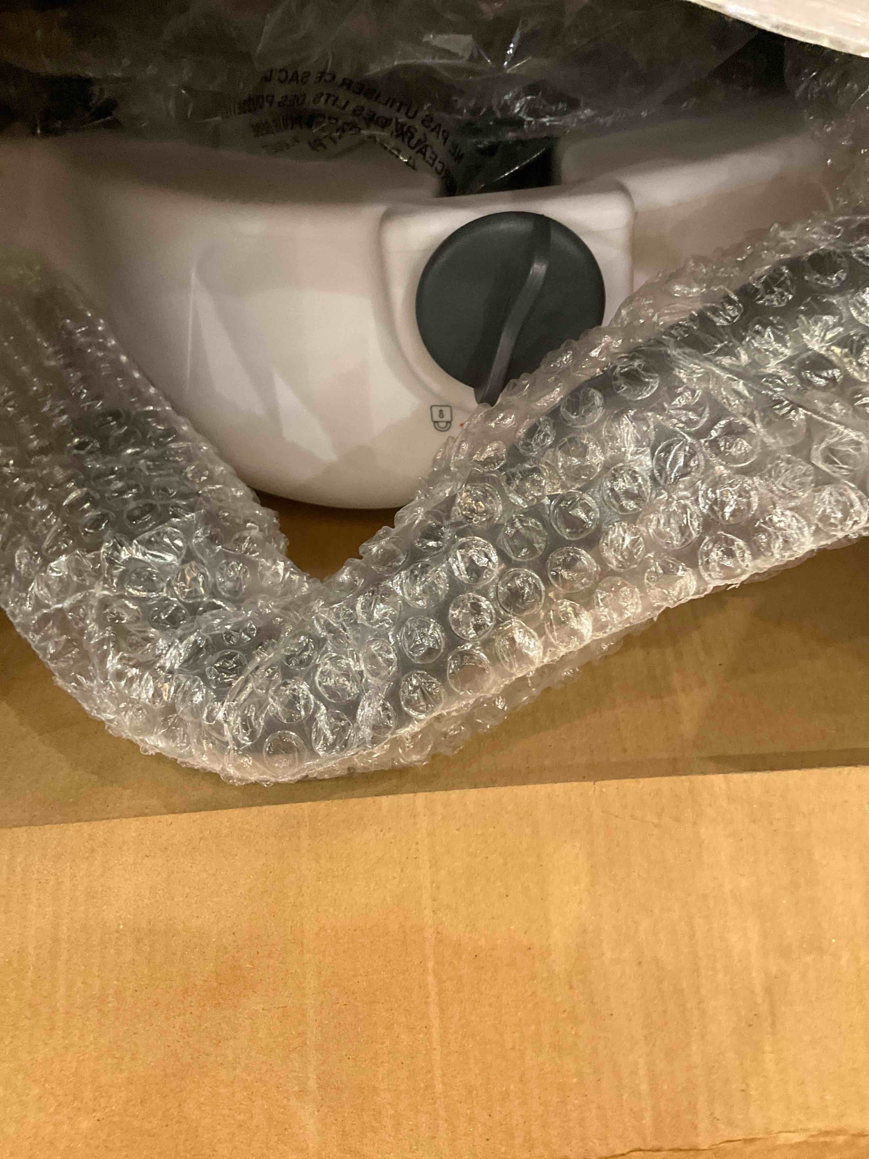https://s3.amazonaws.com/lotting-images-prod/bidfta/PNK2473625_1751480886234.jpeg