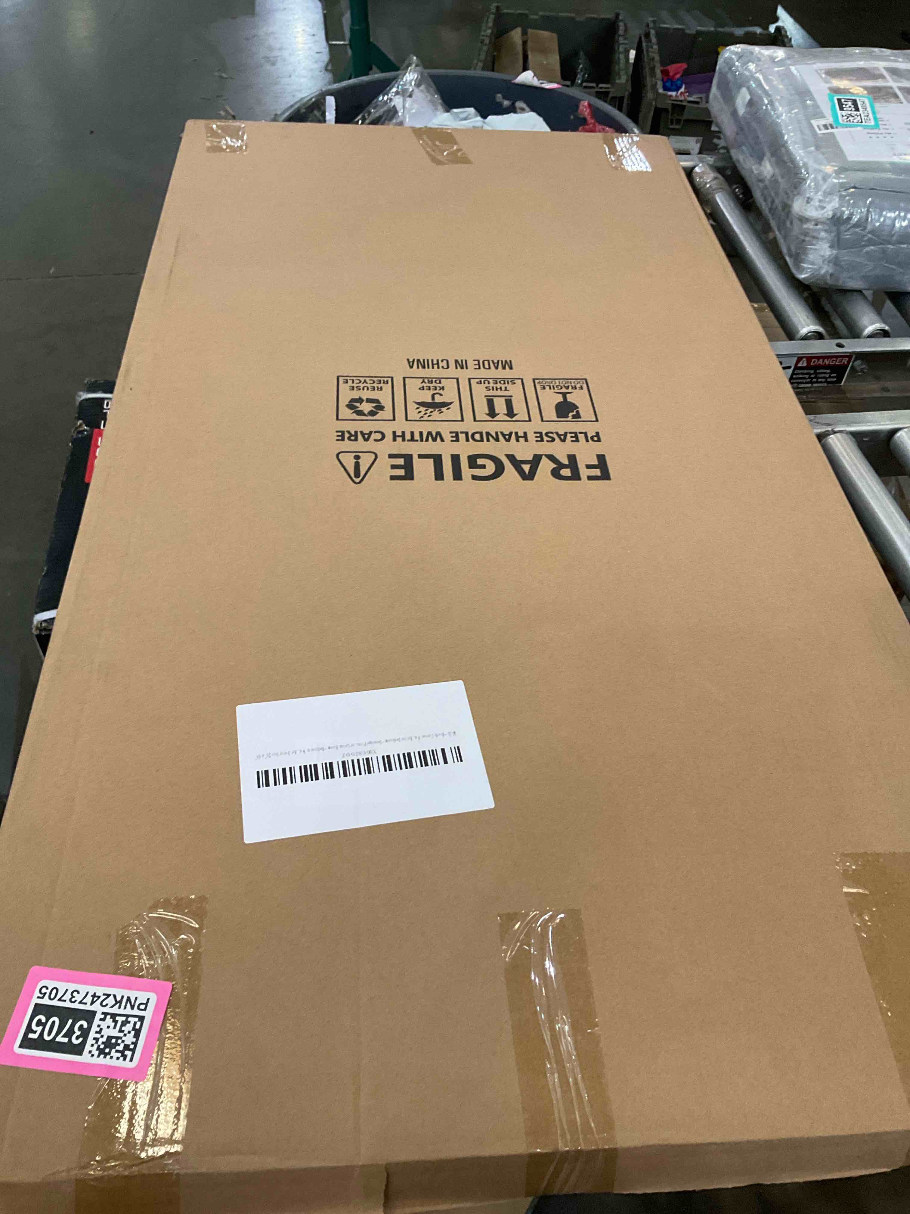 https://s3.amazonaws.com/lotting-images-prod/bidfta/PNK2473710_1751476745894.jpeg