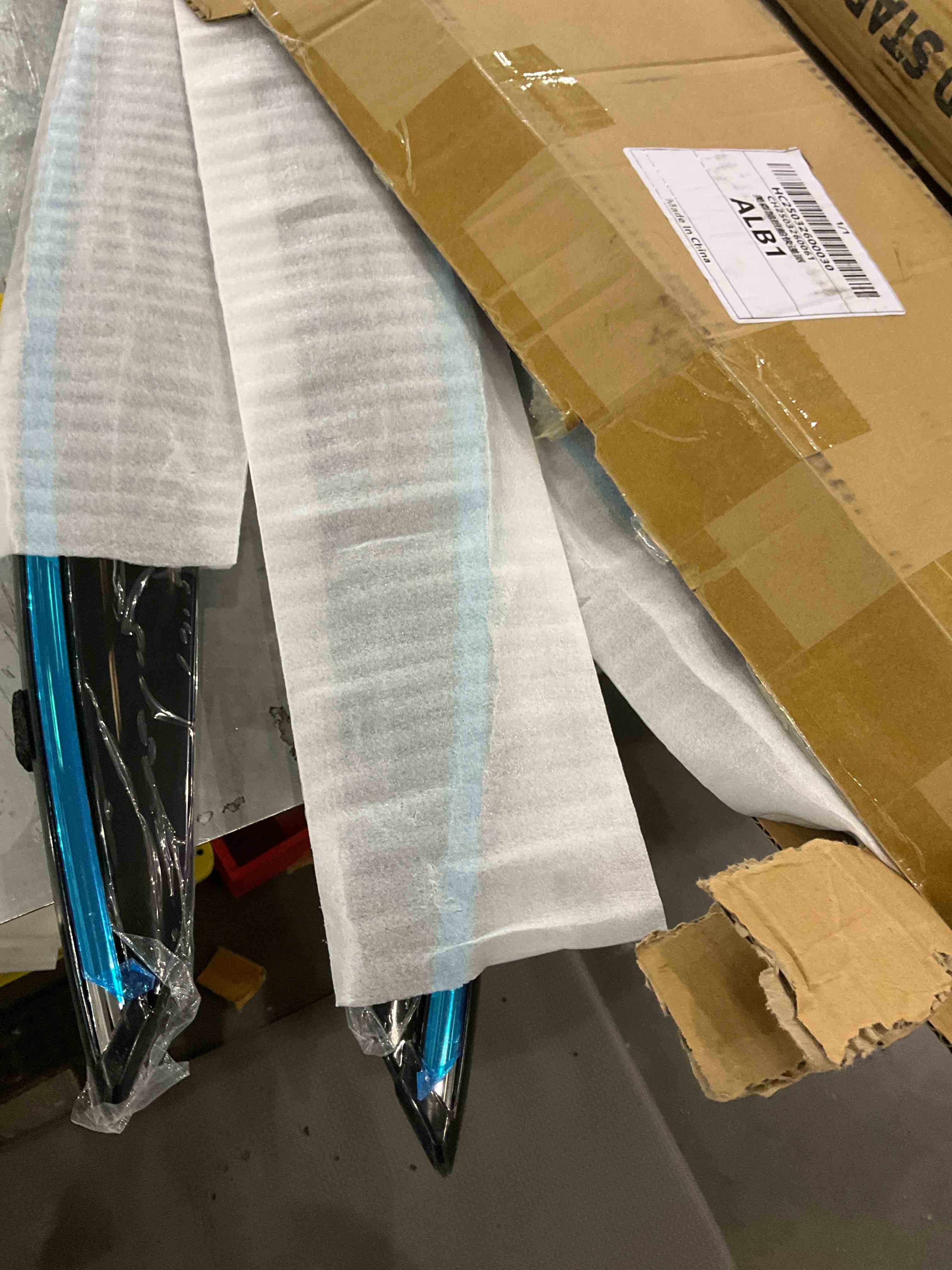 https://s3.amazonaws.com/lotting-images-prod/bidfta/PNK2473899_1751544571147.jpeg