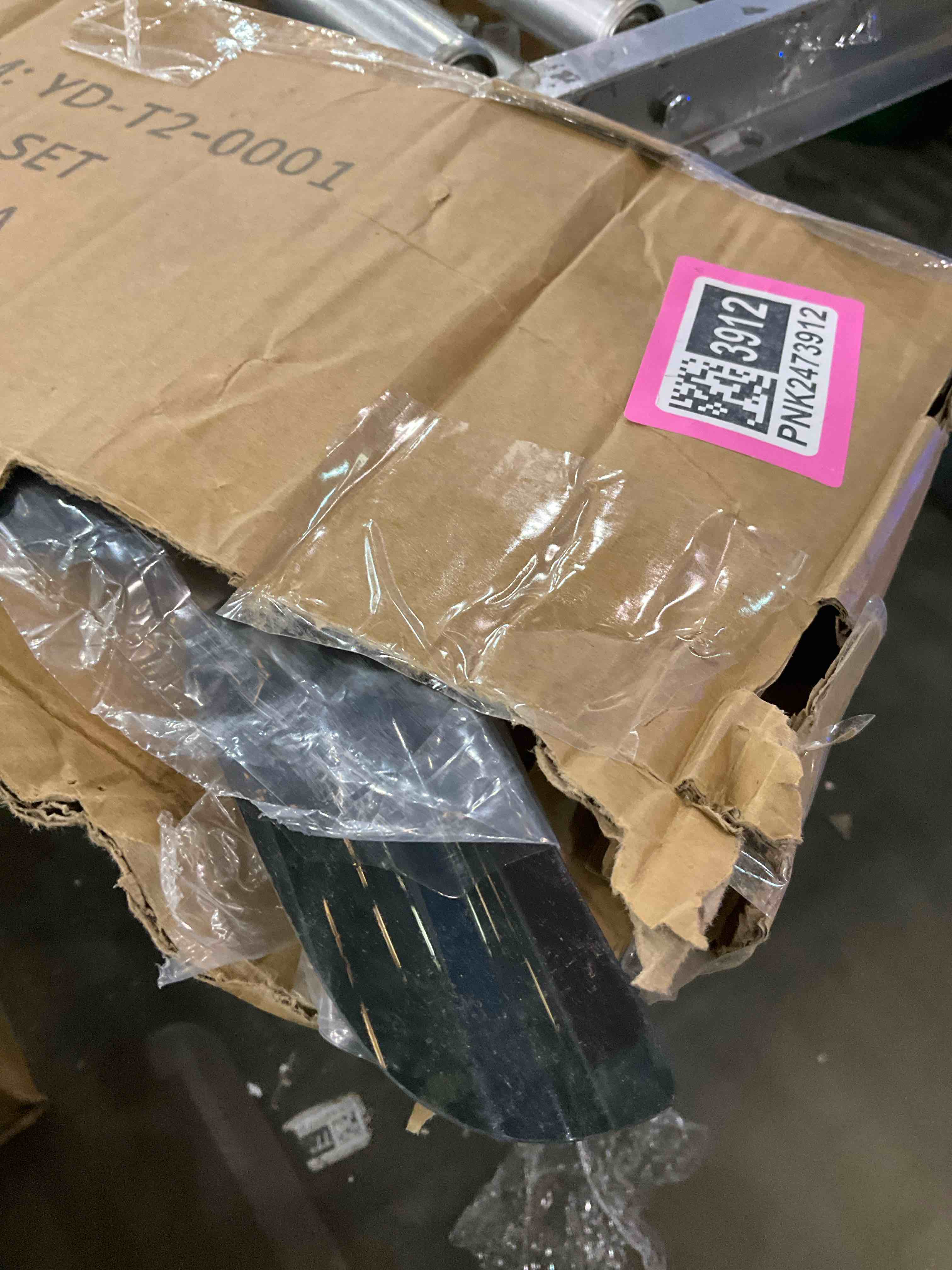 https://s3.amazonaws.com/lotting-images-prod/bidfta/PNK2473912_1751547098539.jpeg