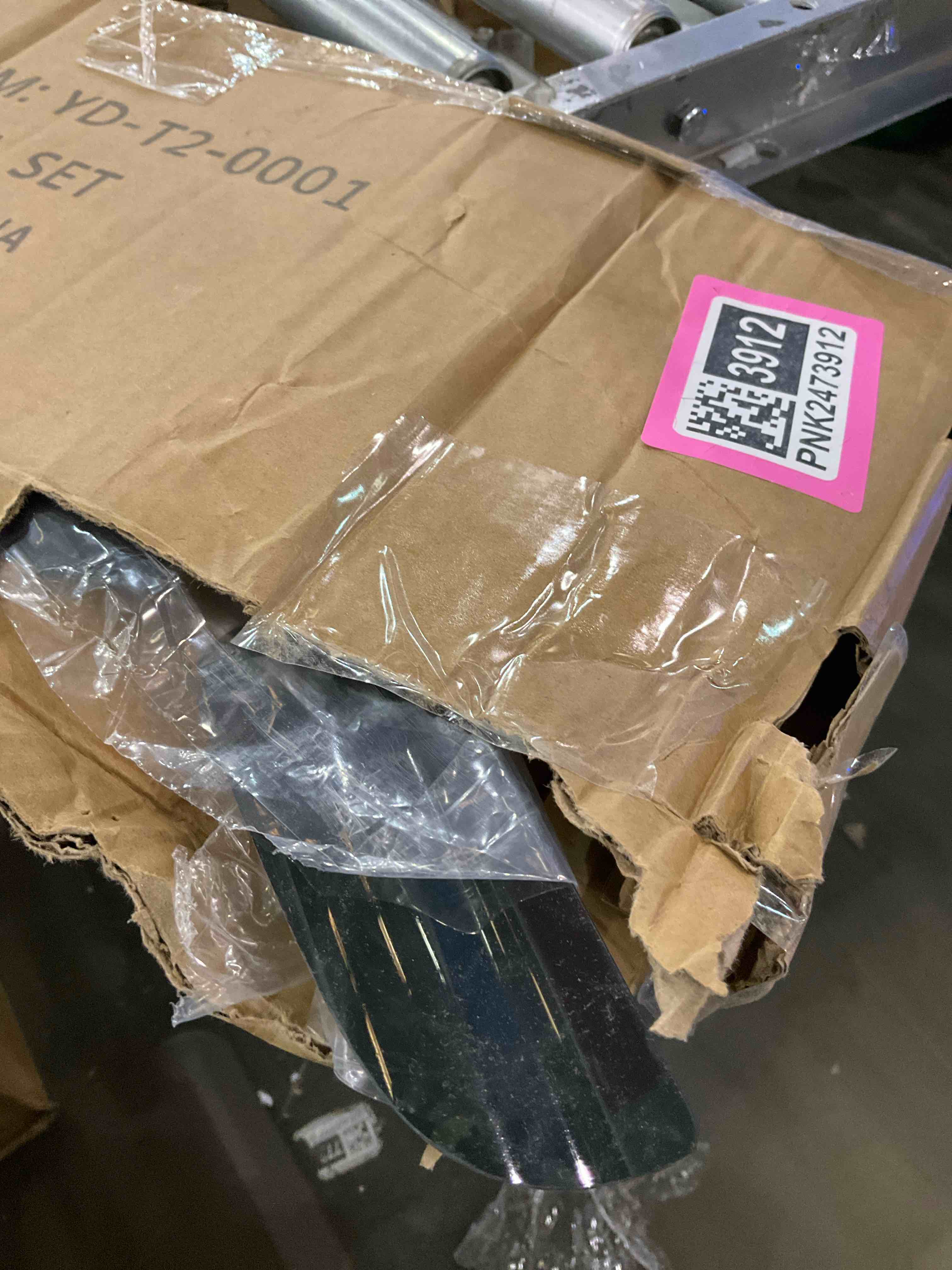 https://s3.amazonaws.com/lotting-images-prod/bidfta/PNK2473912_1751547099528.jpeg
