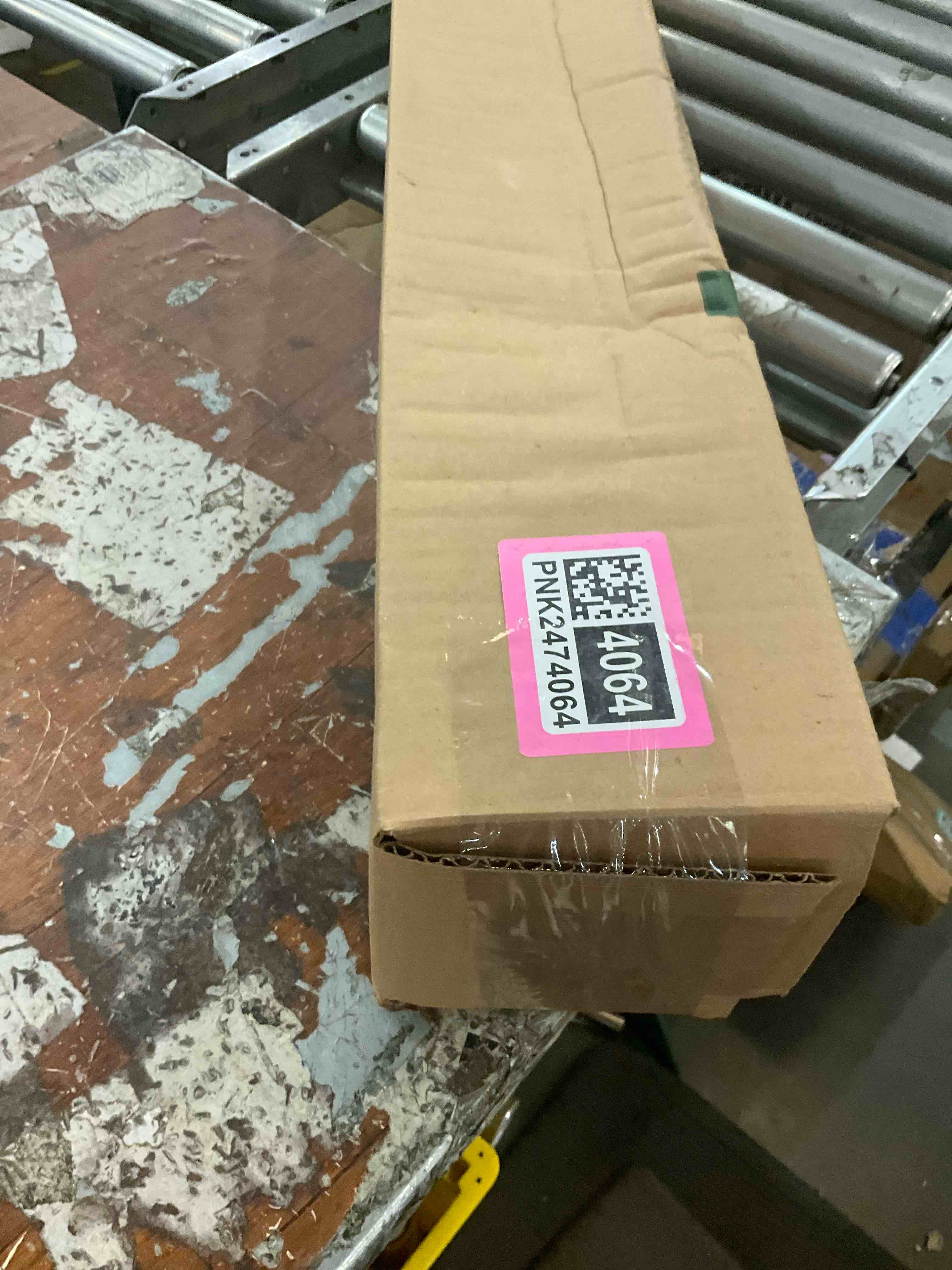 https://s3.amazonaws.com/lotting-images-prod/bidfta/PNK2474064_1751556764095.jpeg