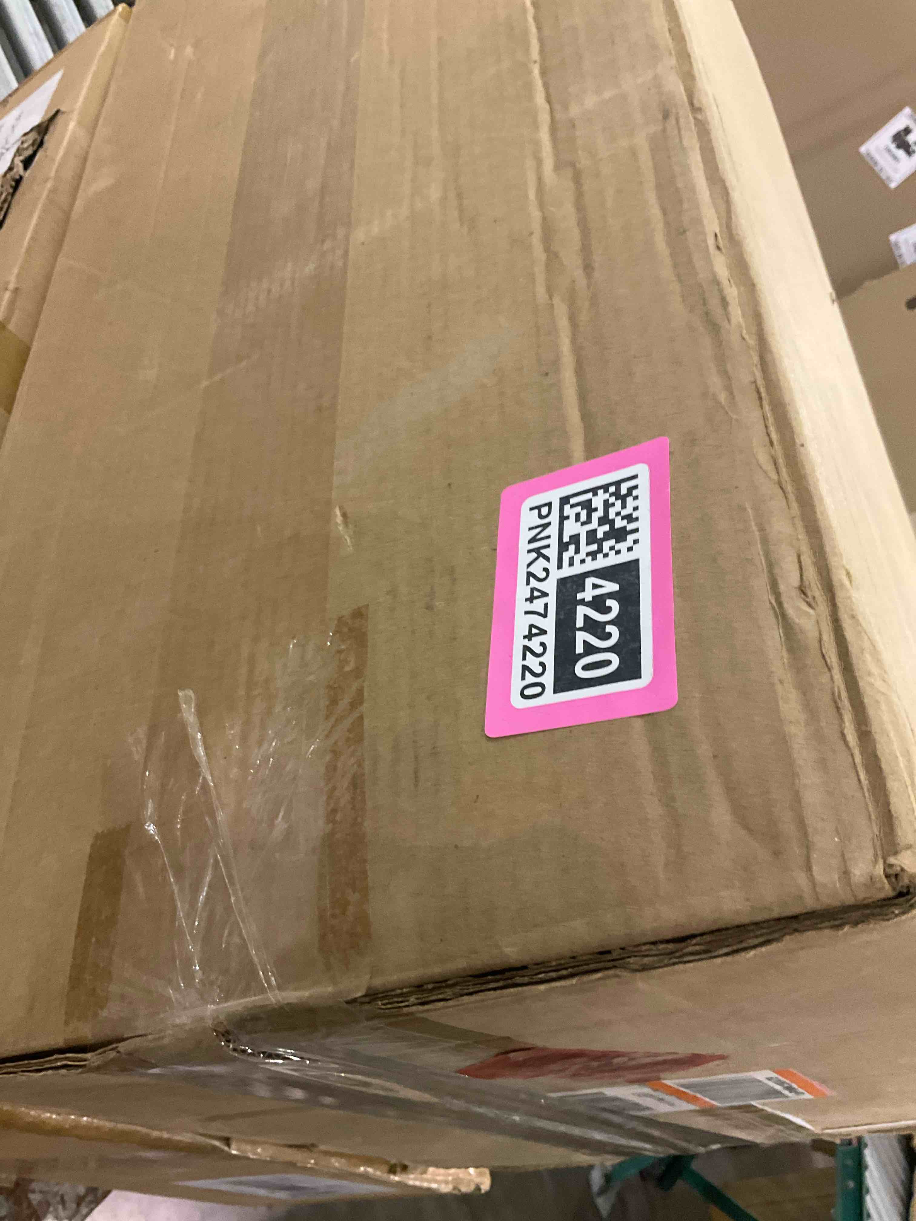 https://s3.amazonaws.com/lotting-images-prod/bidfta/PNK2474220_1751887179938.jpeg