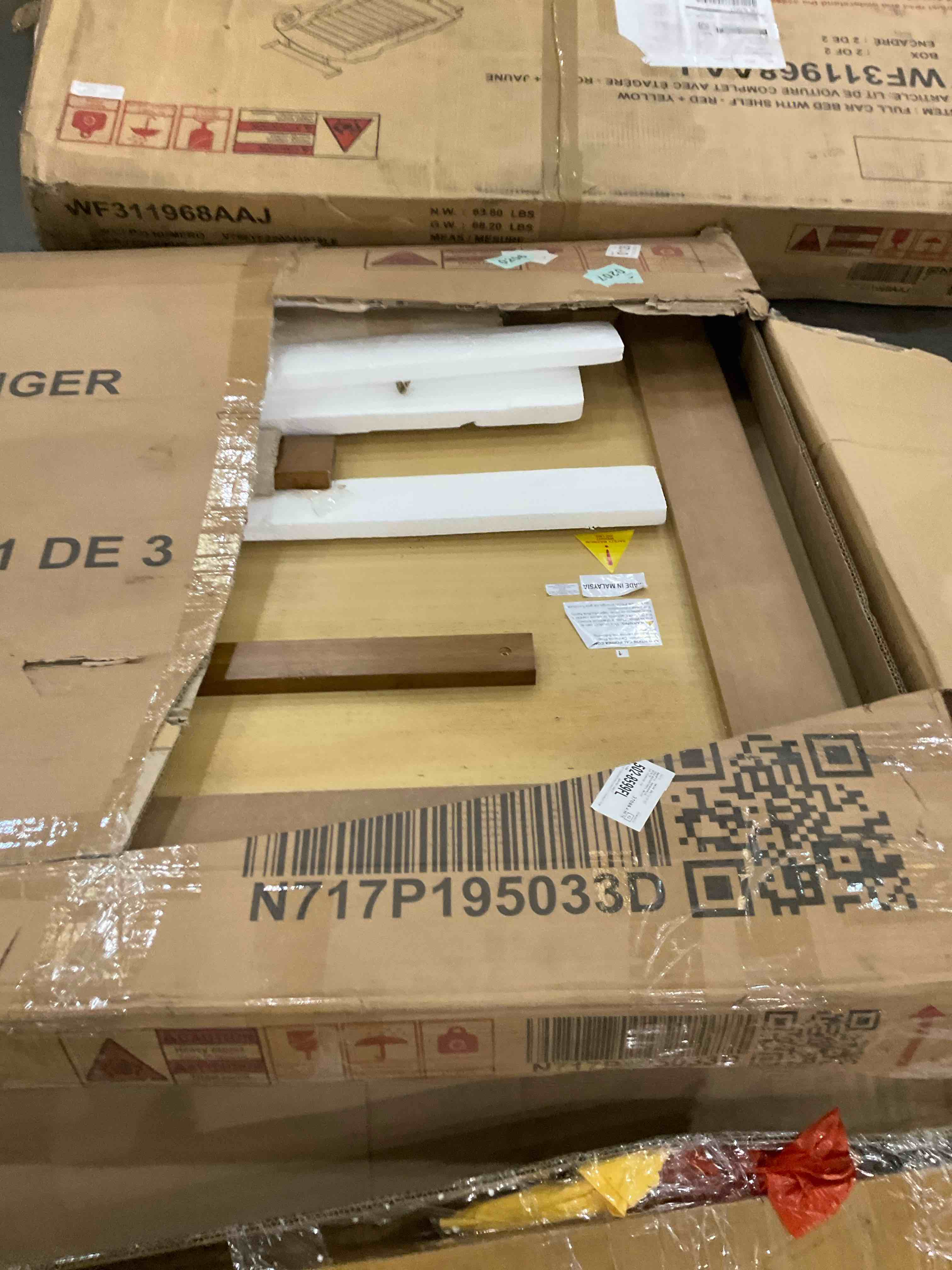 https://s3.amazonaws.com/lotting-images-prod/bidfta/PNK2474368_1751894942051.jpeg