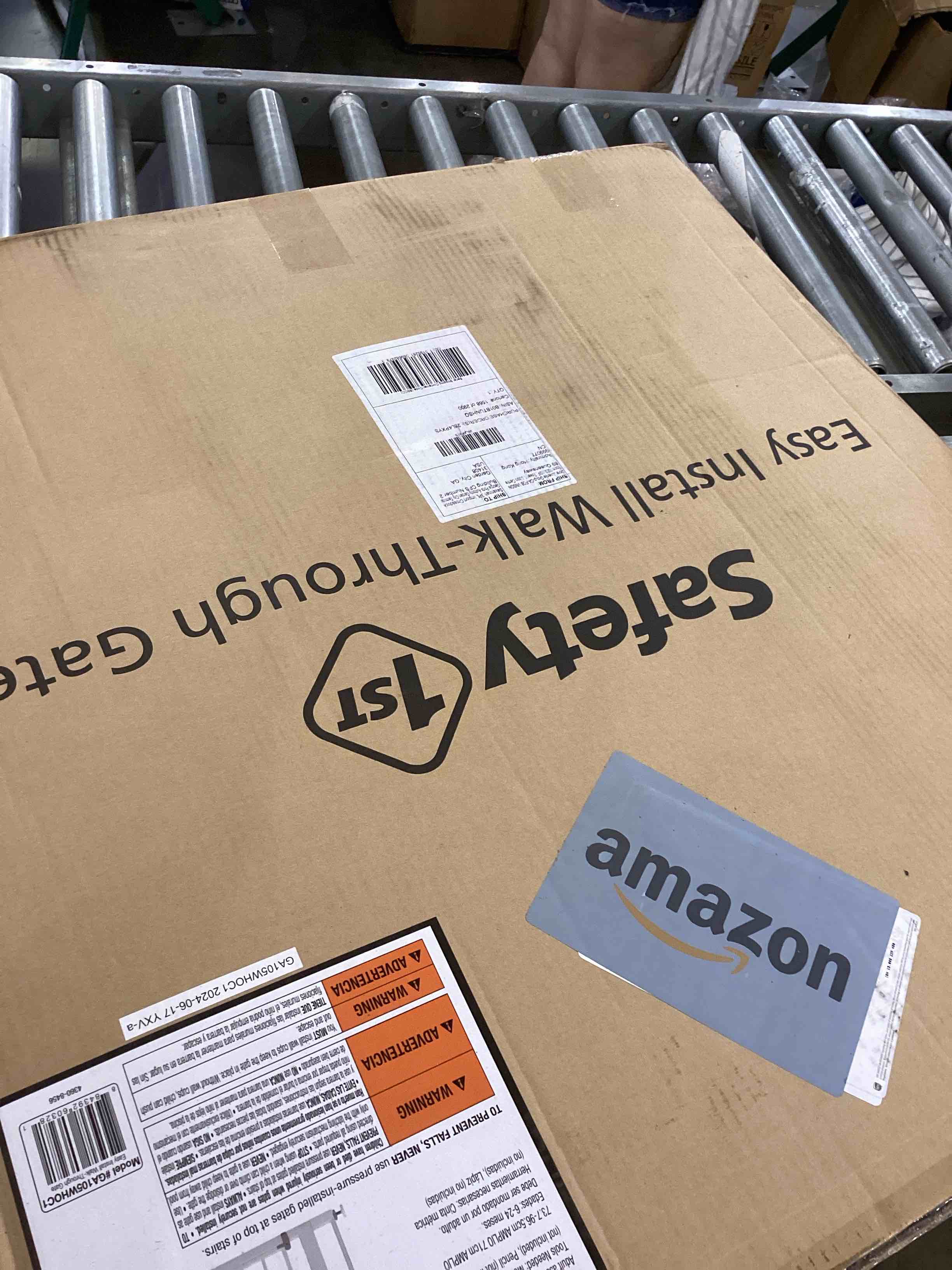 https://s3.amazonaws.com/lotting-images-prod/bidfta/PNK2474619_1752085801886.jpeg