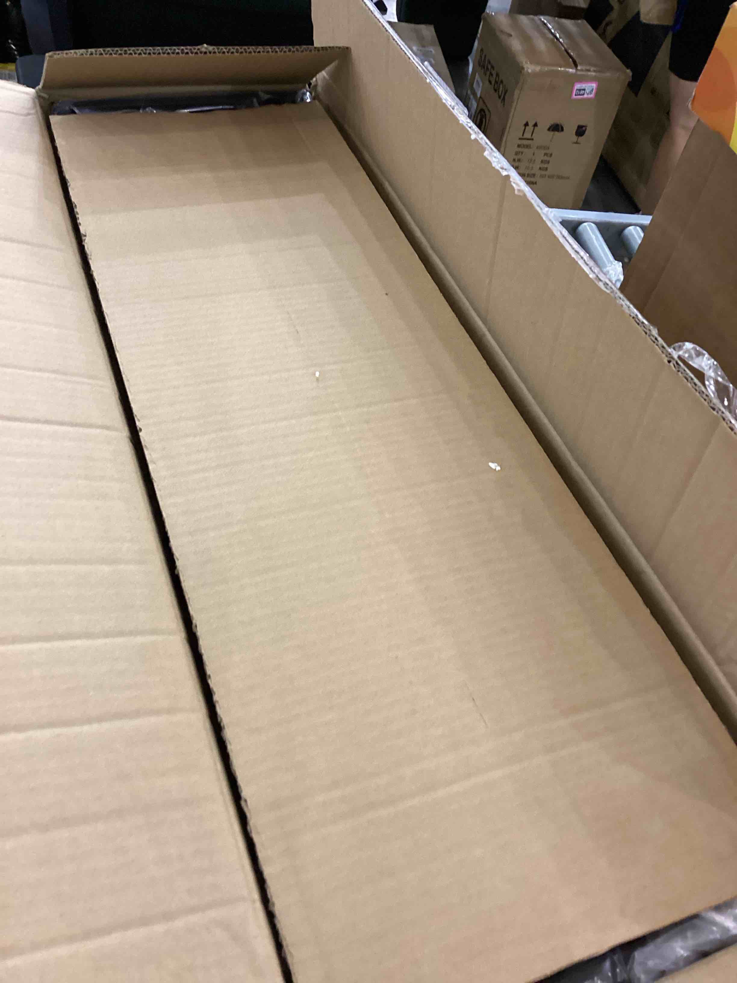 https://s3.amazonaws.com/lotting-images-prod/bidfta/PNK2474818_1752167381949.jpeg