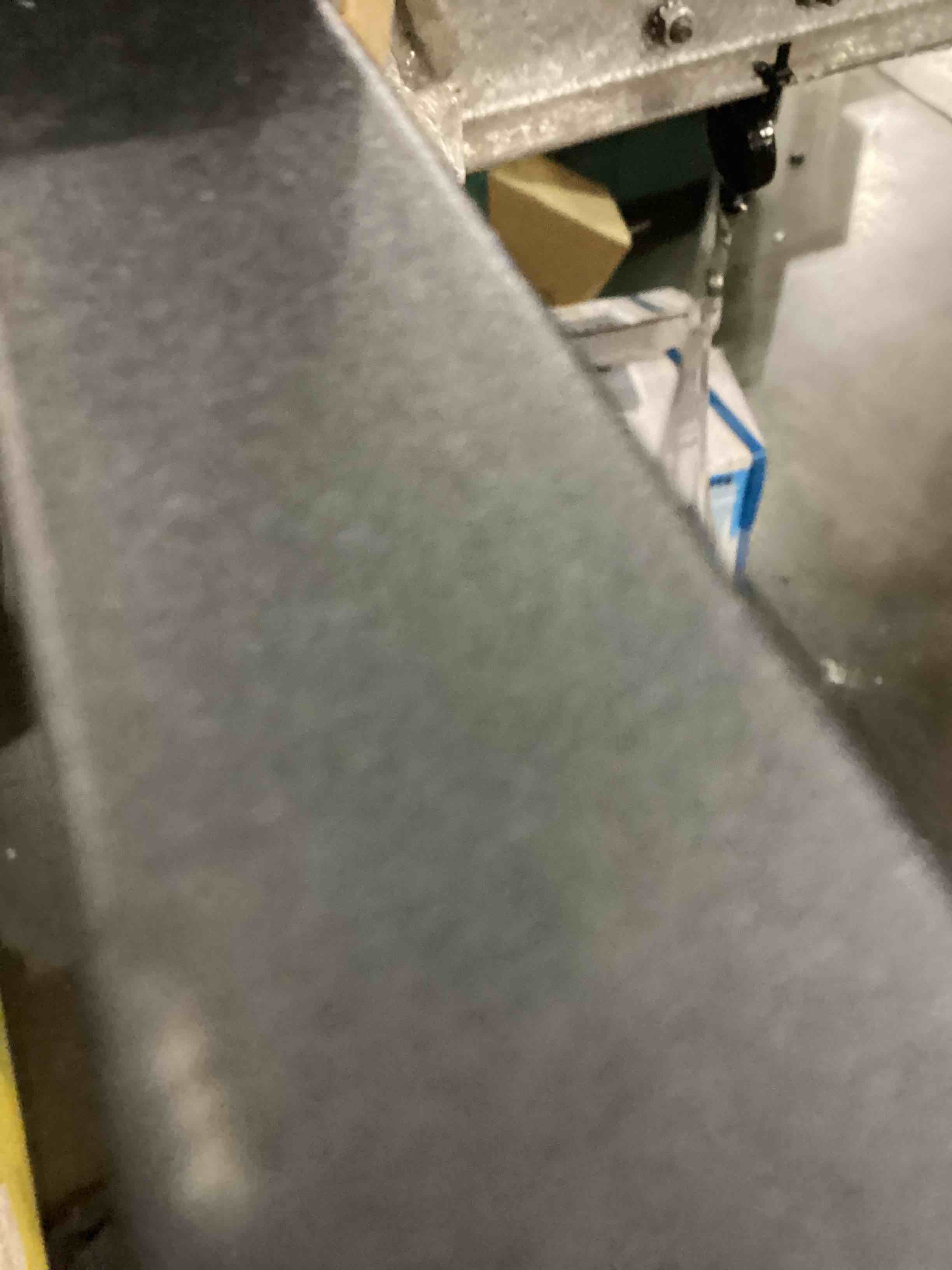https://s3.amazonaws.com/lotting-images-prod/bidfta/PNK2474900_1752248546735.jpeg