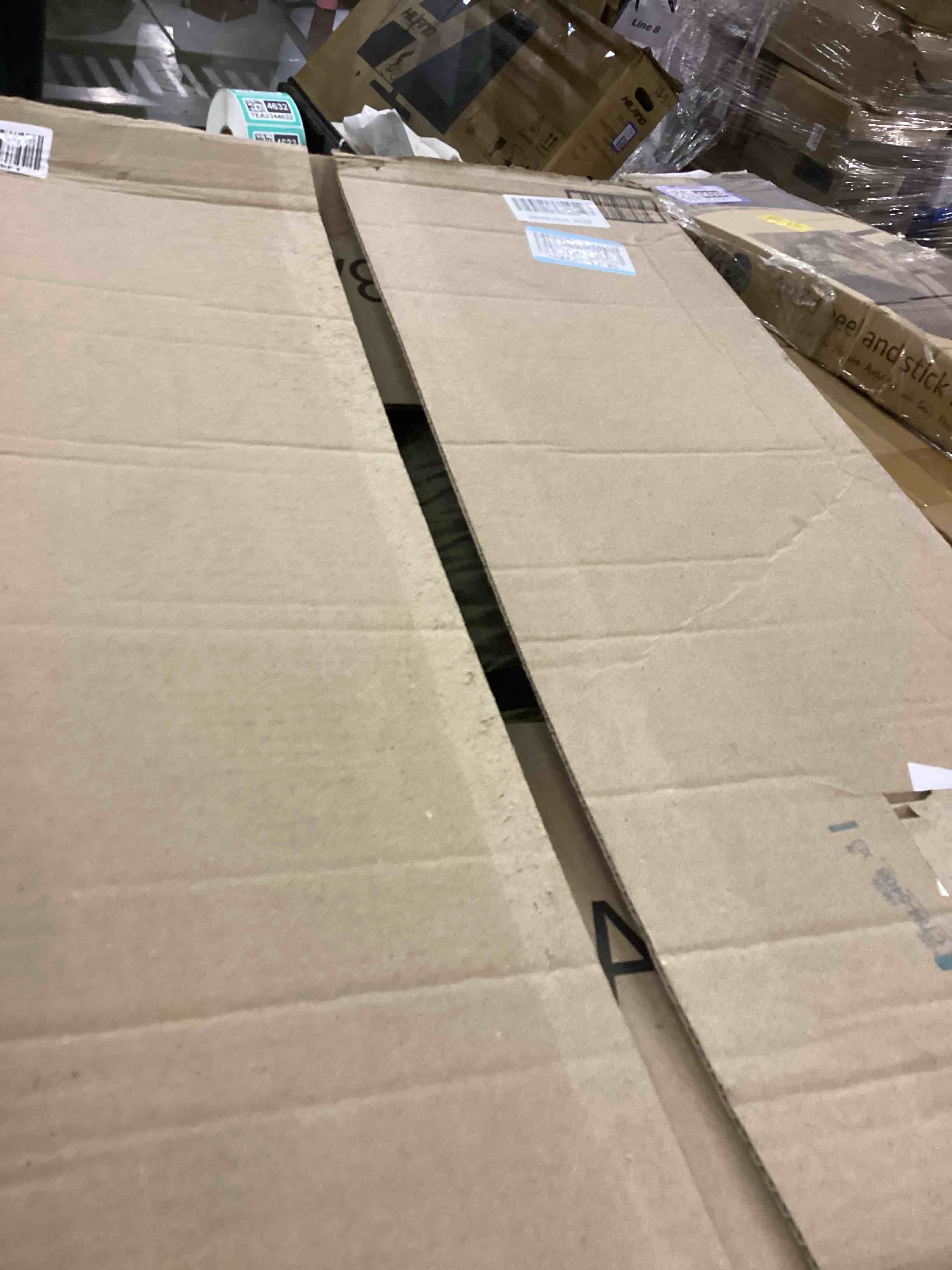 https://s3.amazonaws.com/lotting-images-prod/bidfta/PNK2474949_1752492894101.jpeg