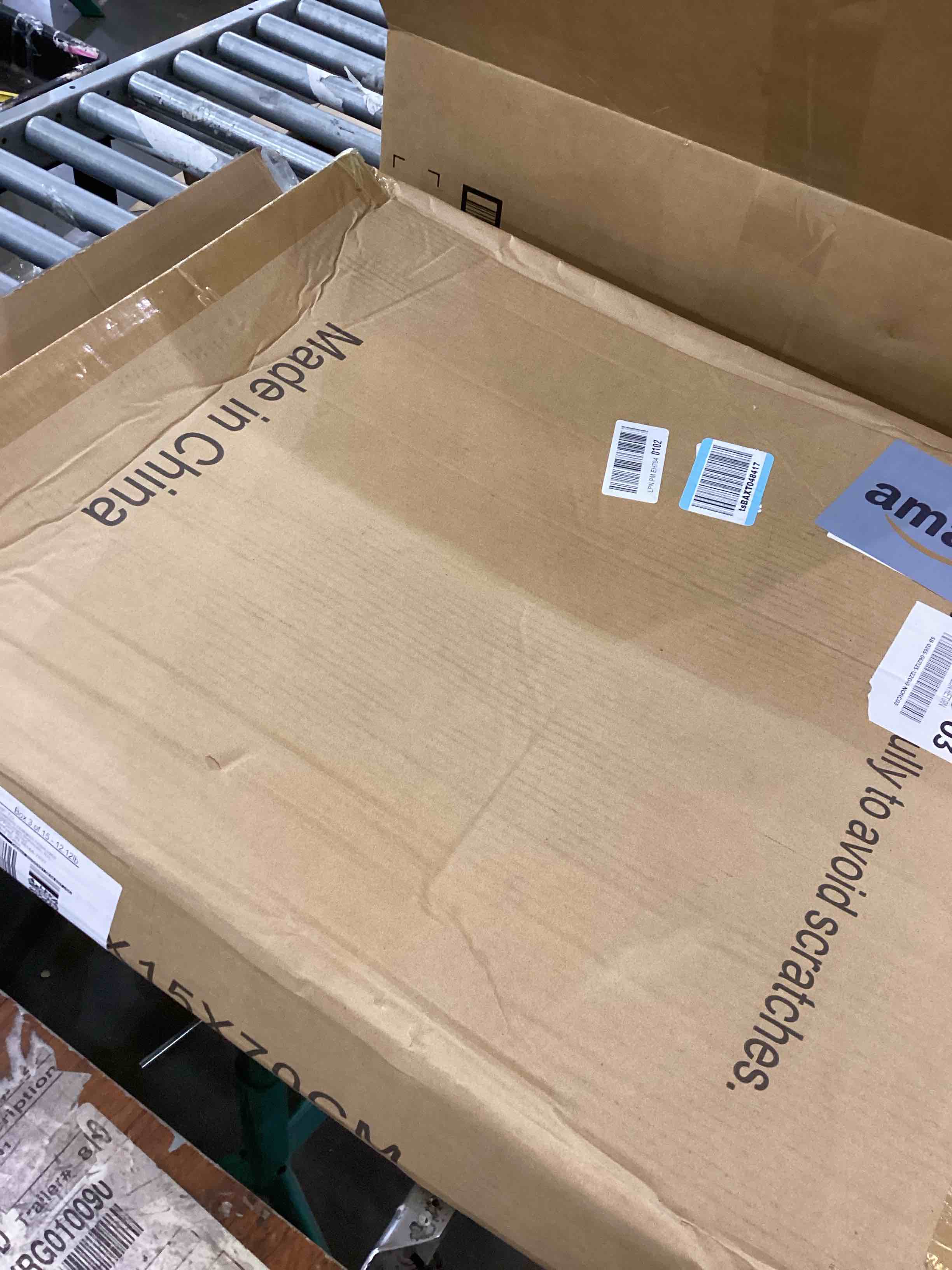 https://s3.amazonaws.com/lotting-images-prod/bidfta/PNK2475029_1752502957504.jpeg