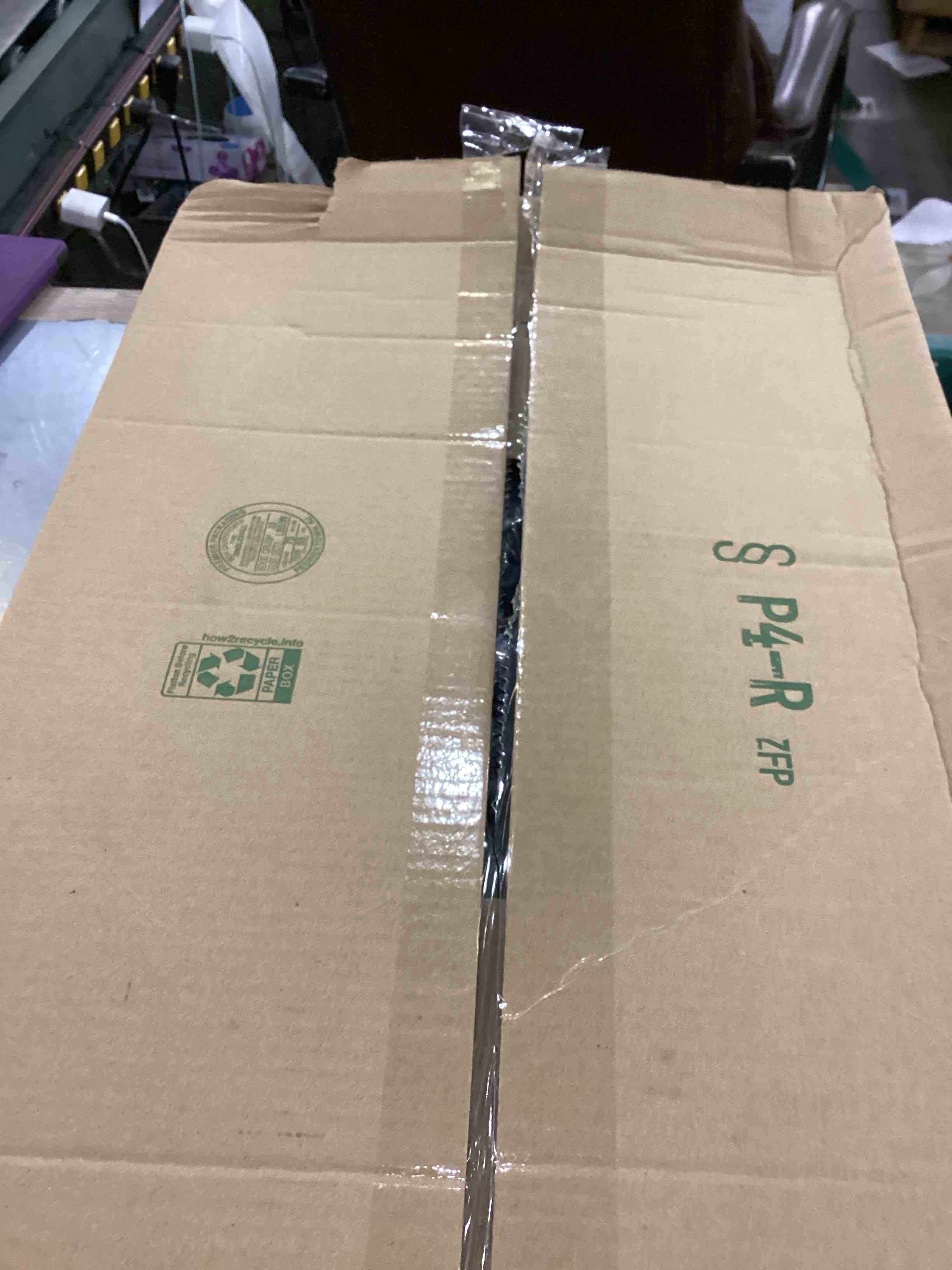 https://s3.amazonaws.com/lotting-images-prod/bidfta/PNK2475215_1752582969701.jpeg