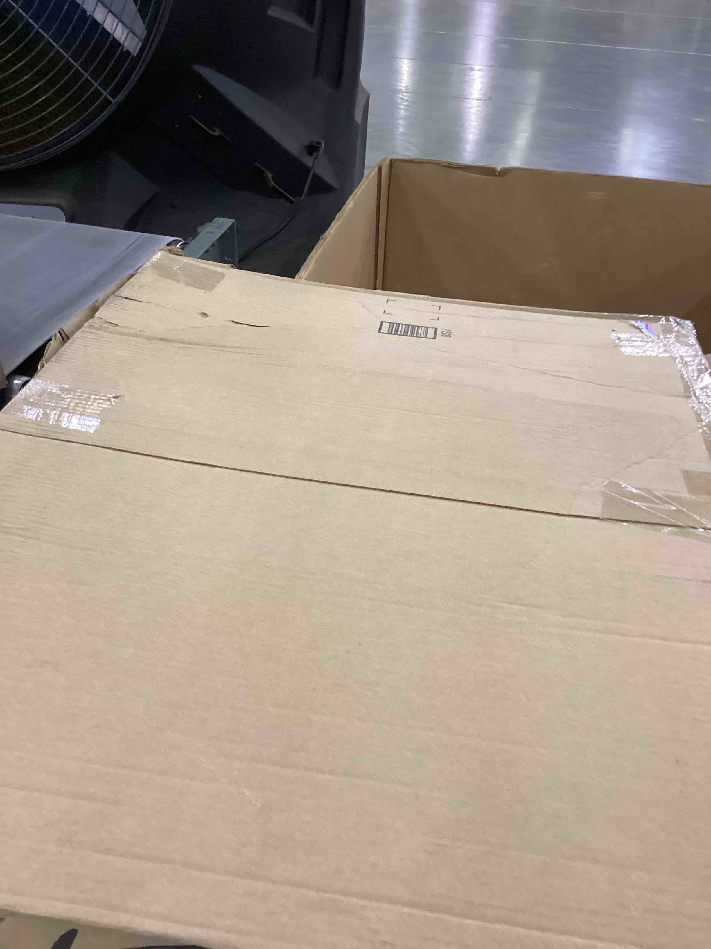 https://s3.amazonaws.com/lotting-images-prod/bidfta/PNK2475314_1752585975682.jpeg