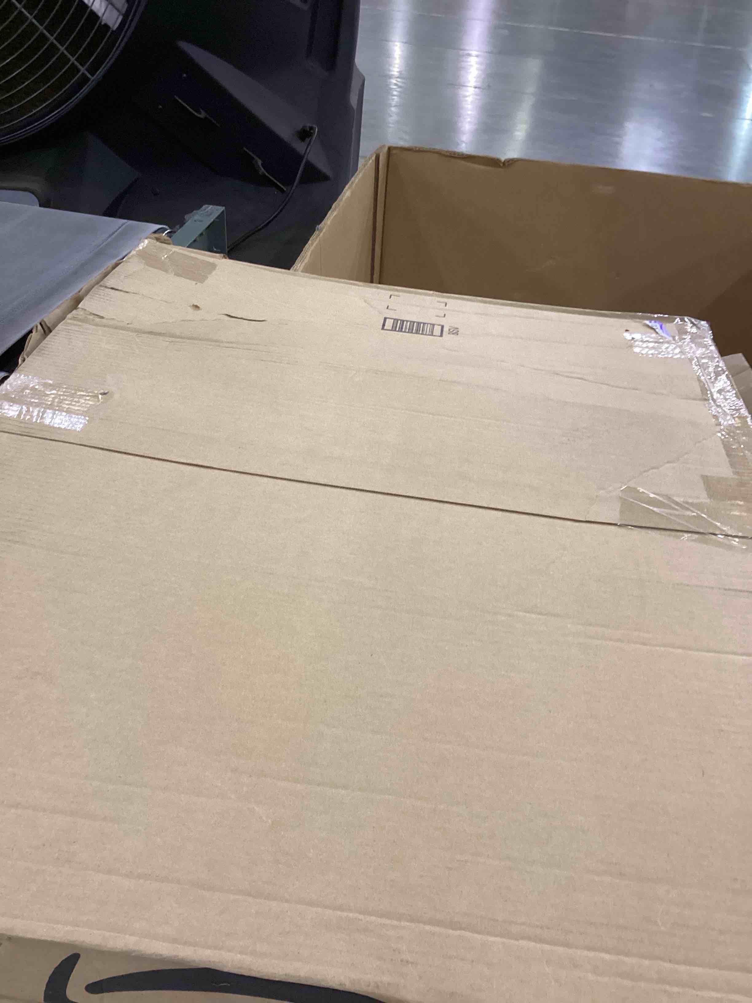 https://s3.amazonaws.com/lotting-images-prod/bidfta/PNK2475314_1752585977374.jpeg