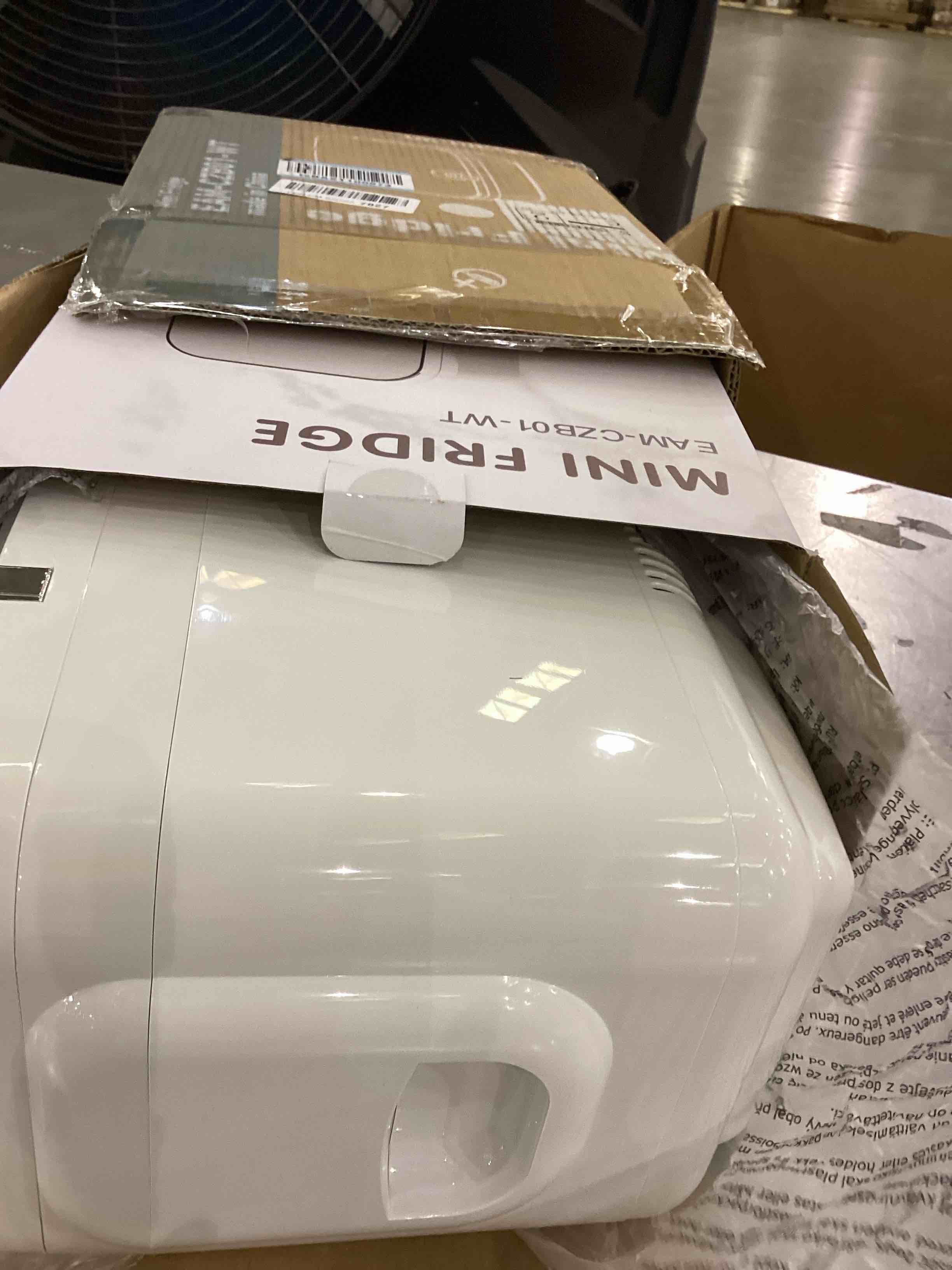 https://s3.amazonaws.com/lotting-images-prod/bidfta/PNK2475327_1752582326359.jpeg