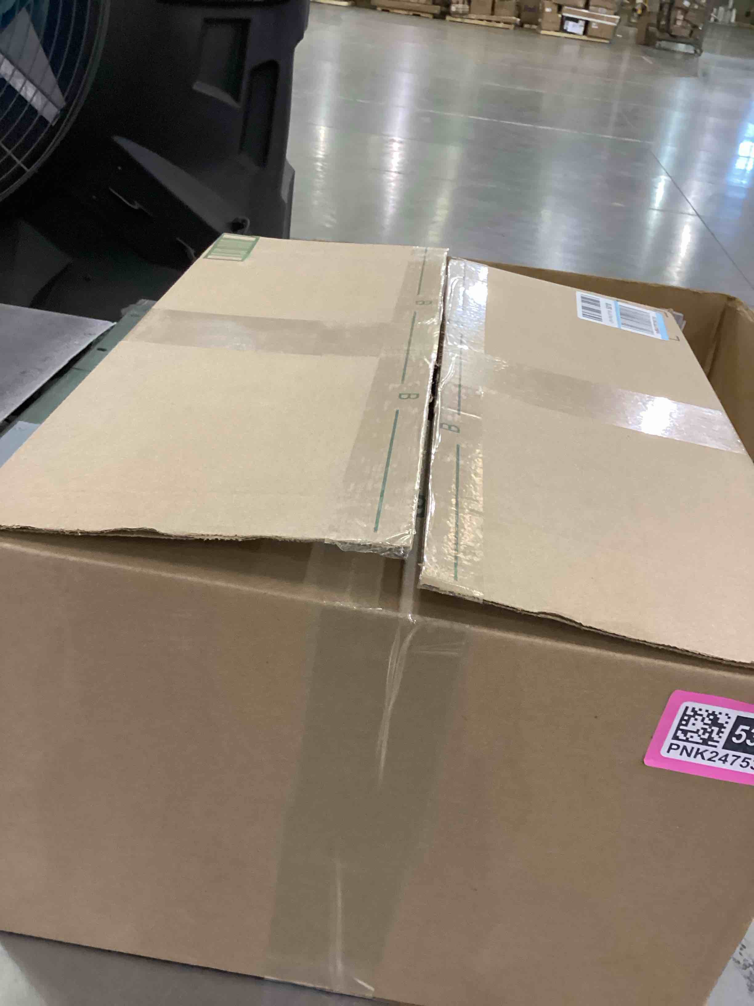 https://s3.amazonaws.com/lotting-images-prod/bidfta/PNK2475357_1752587934153.jpeg