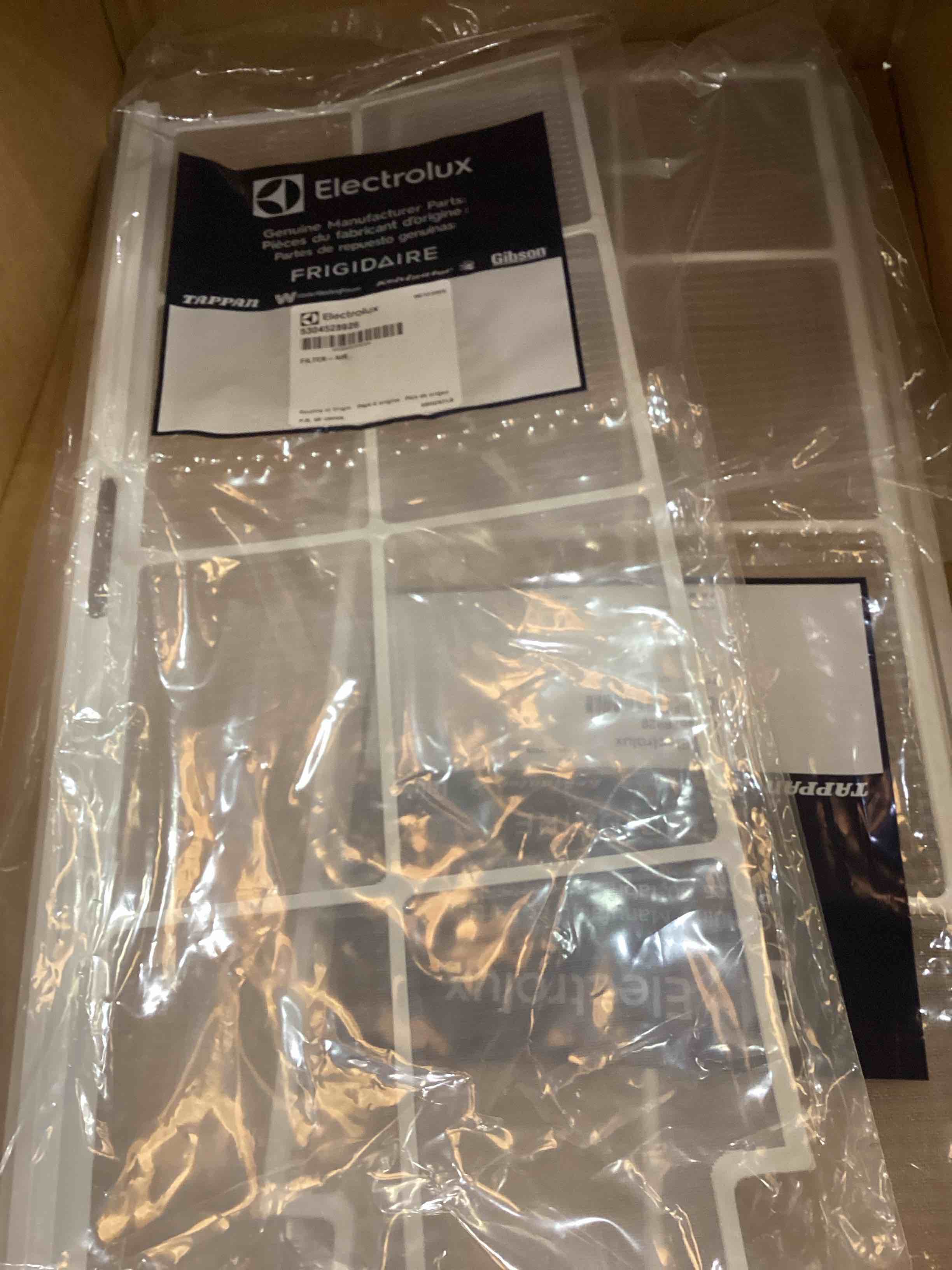 https://s3.amazonaws.com/lotting-images-prod/bidfta/PNK2475569_1752604865562.jpeg