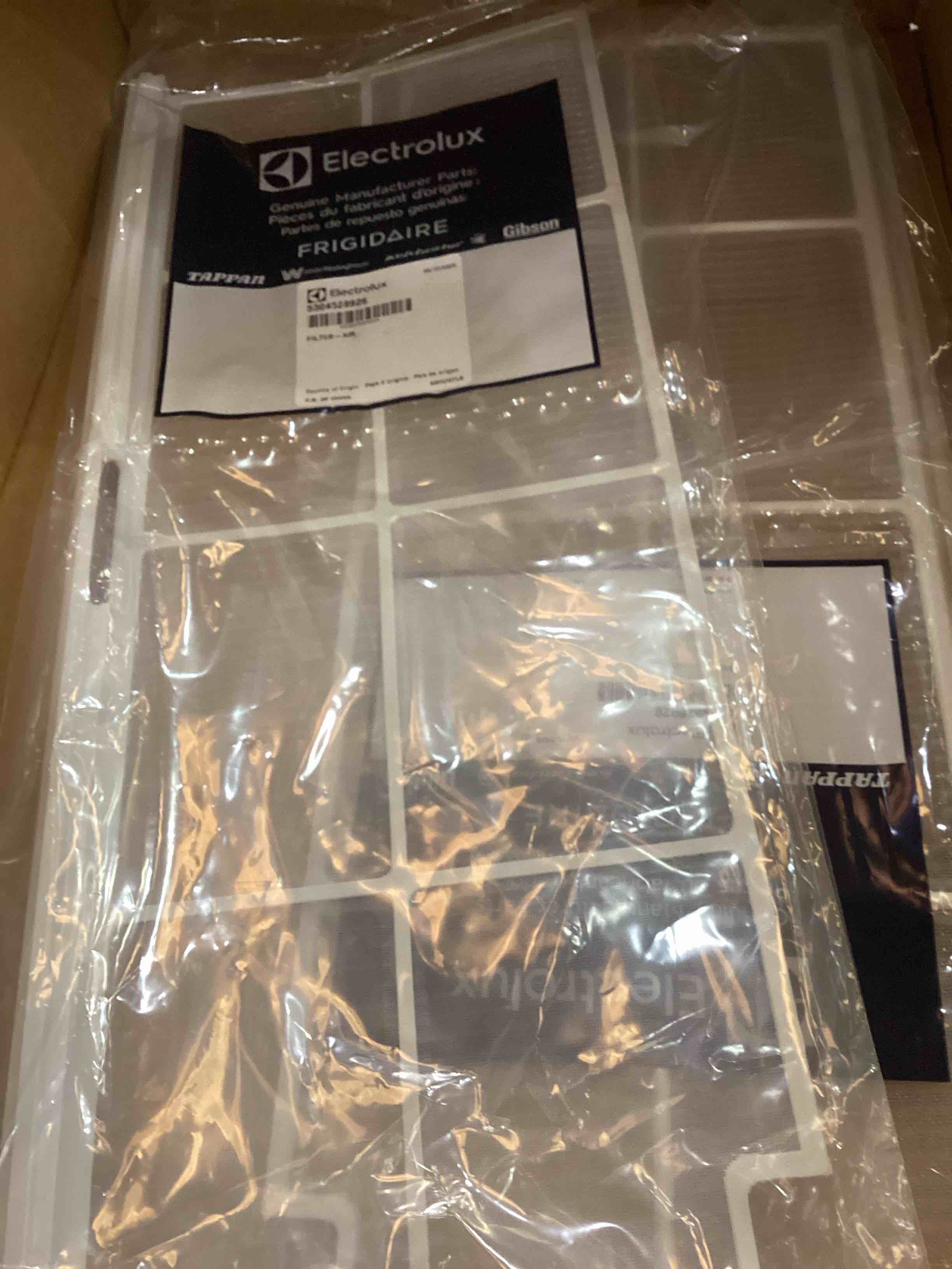 https://s3.amazonaws.com/lotting-images-prod/bidfta/PNK2475569_1752604867201.jpeg
