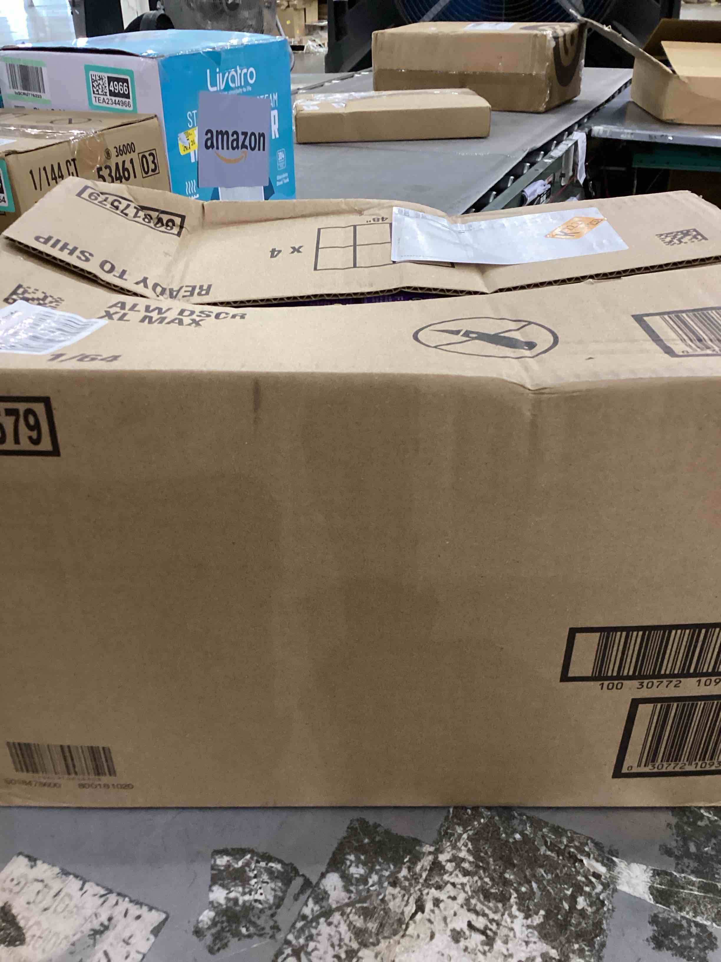 https://s3.amazonaws.com/lotting-images-prod/bidfta/PNK2475718_1752672027694.jpeg