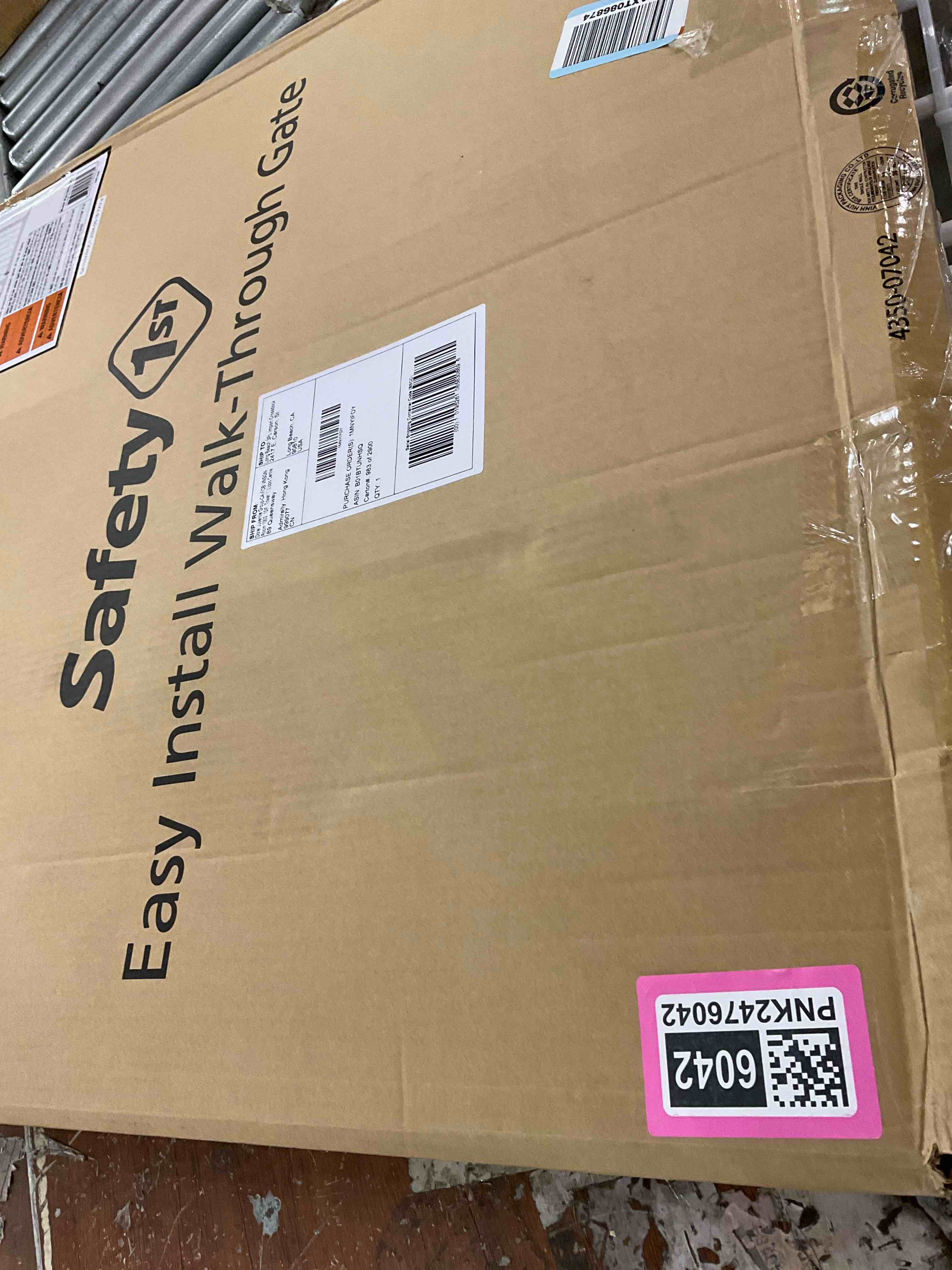 https://s3.amazonaws.com/lotting-images-prod/bidfta/PNK2476042_1751026807567.jpeg