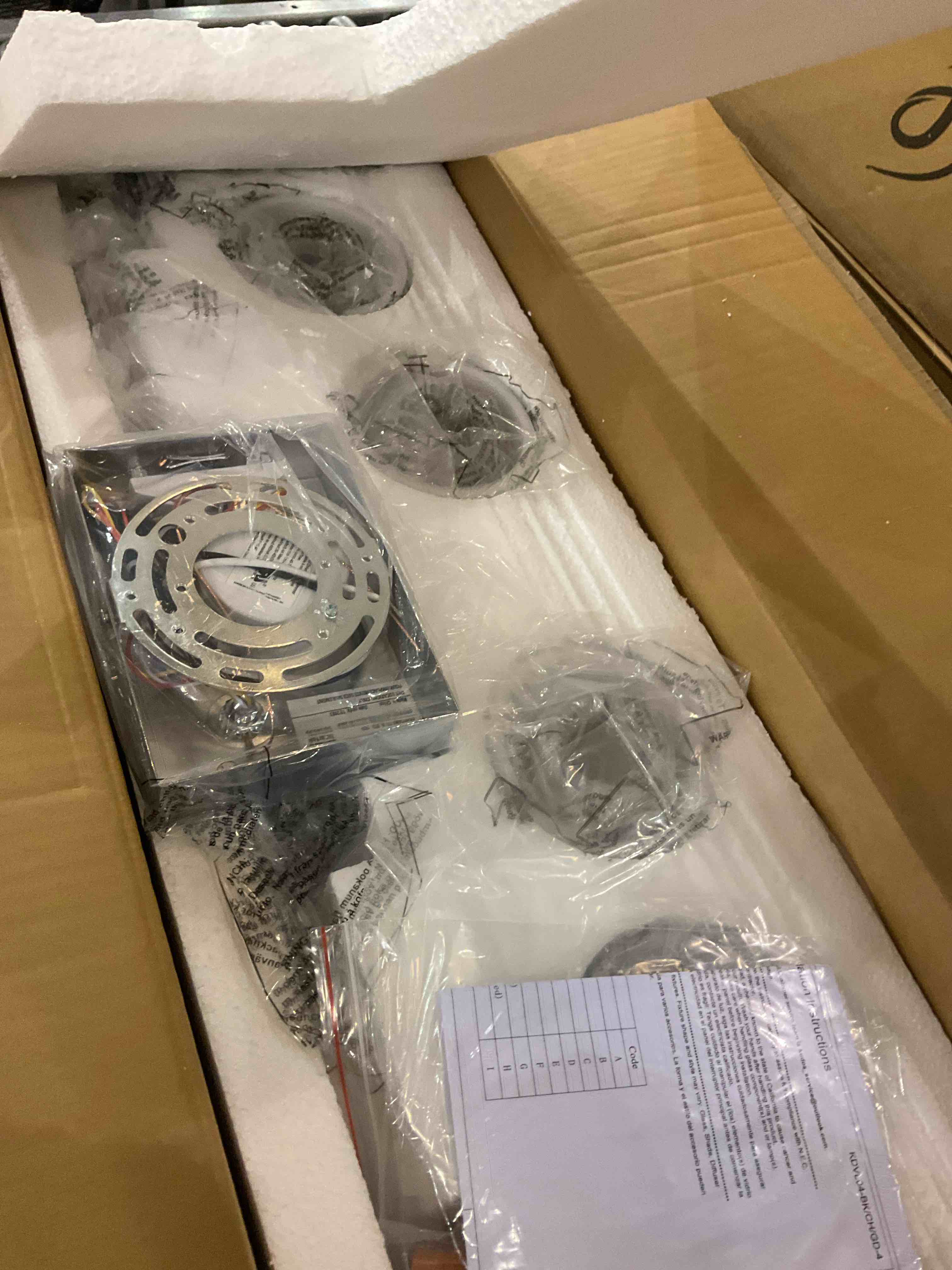 https://s3.amazonaws.com/lotting-images-prod/bidfta/PNK2476136_1751031083013.jpeg