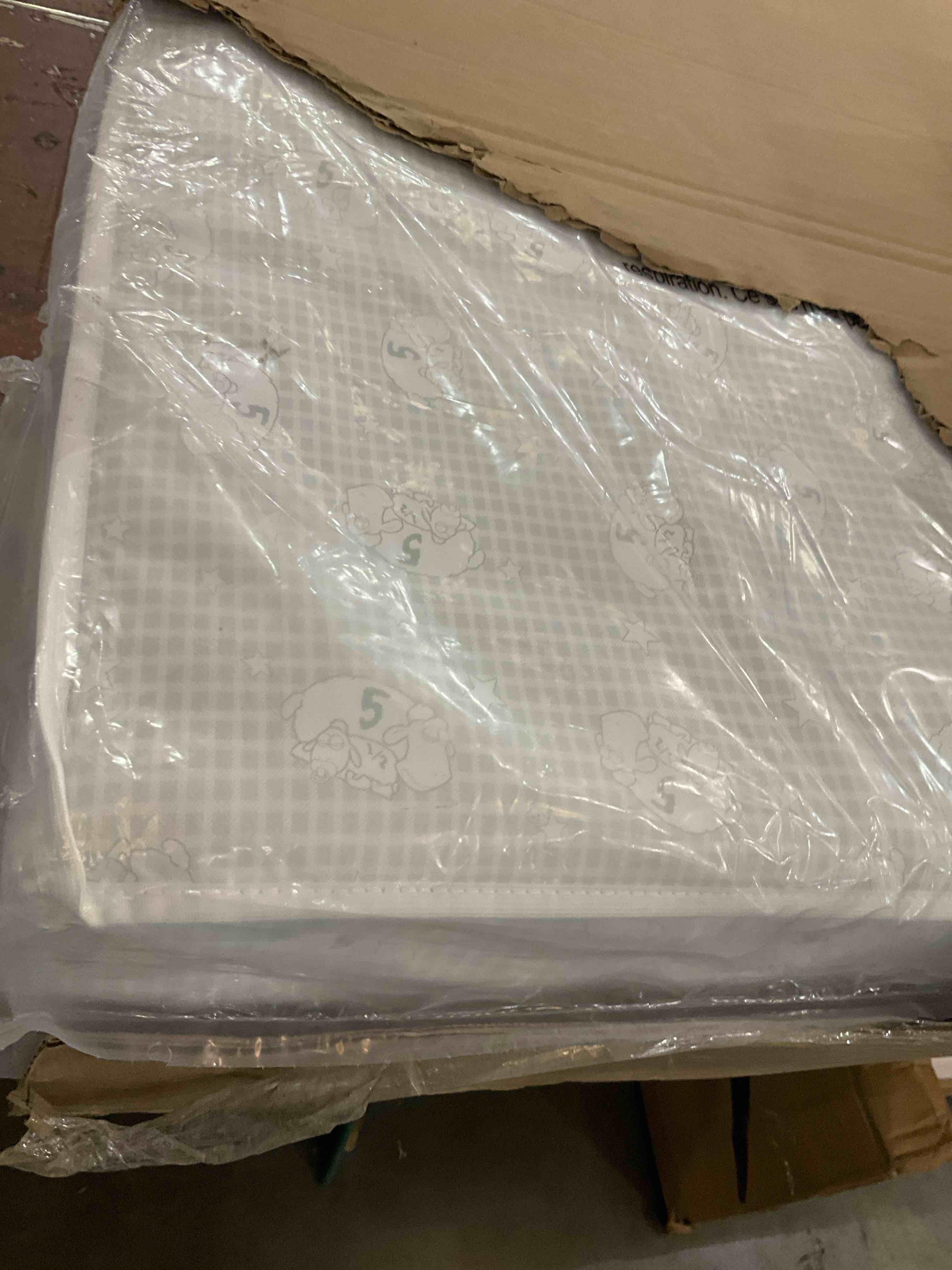 https://s3.amazonaws.com/lotting-images-prod/bidfta/PNK2476485_1751299034279.jpeg