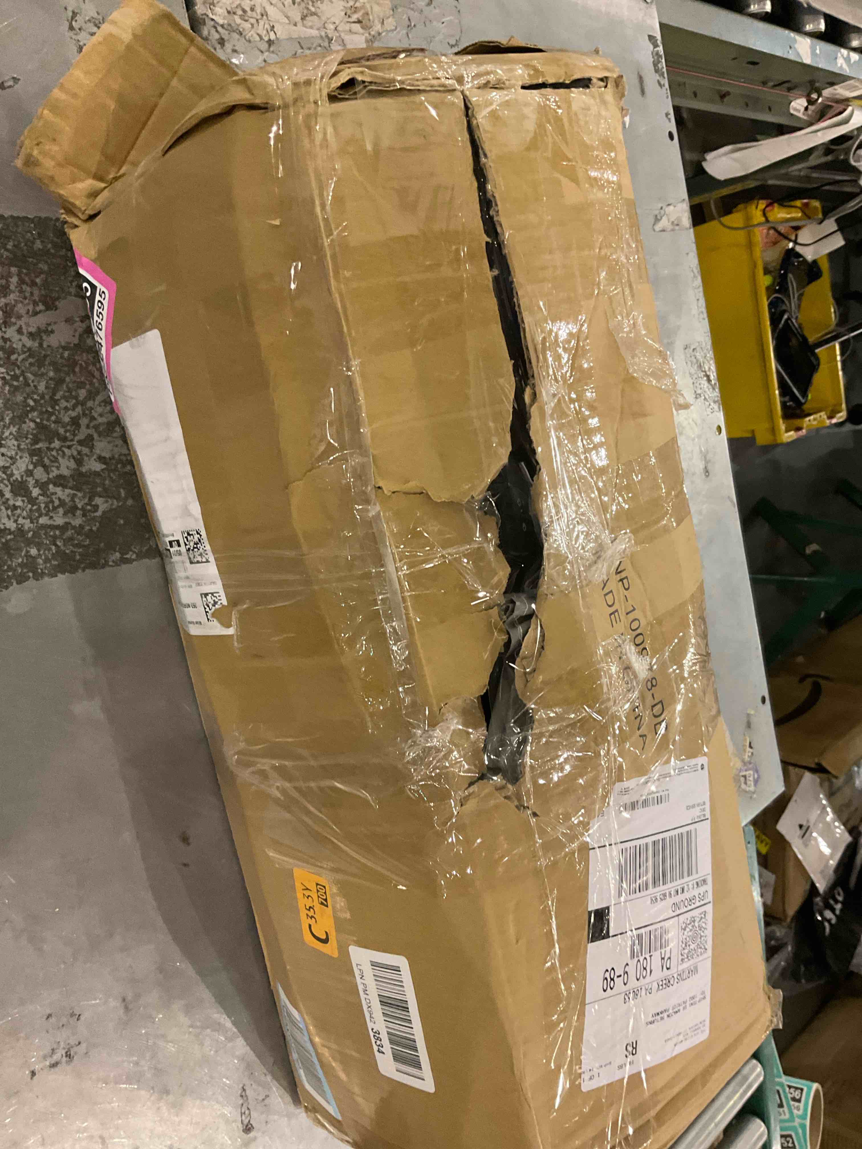 https://s3.amazonaws.com/lotting-images-prod/bidfta/PNK2476595_1751283779341.jpeg