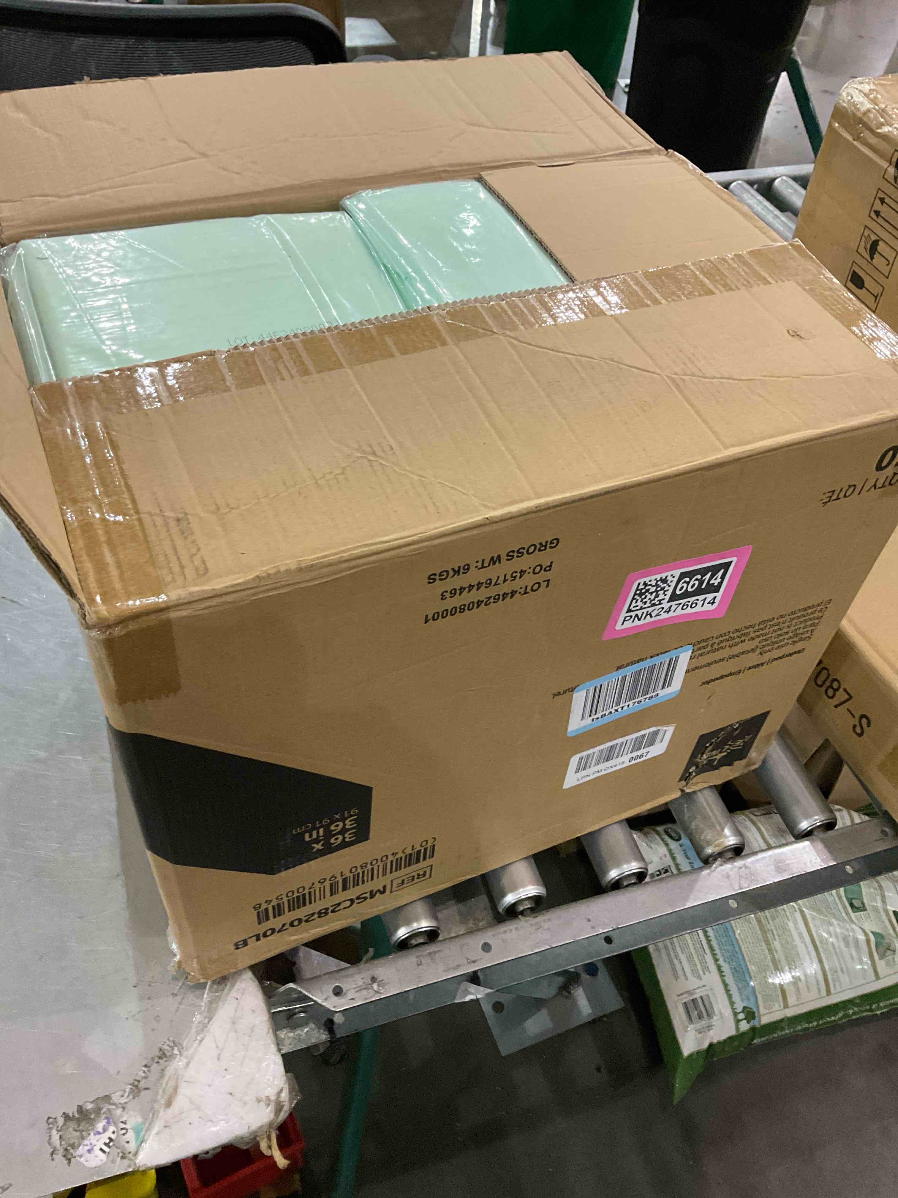 https://s3.amazonaws.com/lotting-images-prod/bidfta/PNK2476614_1751285632324.jpeg