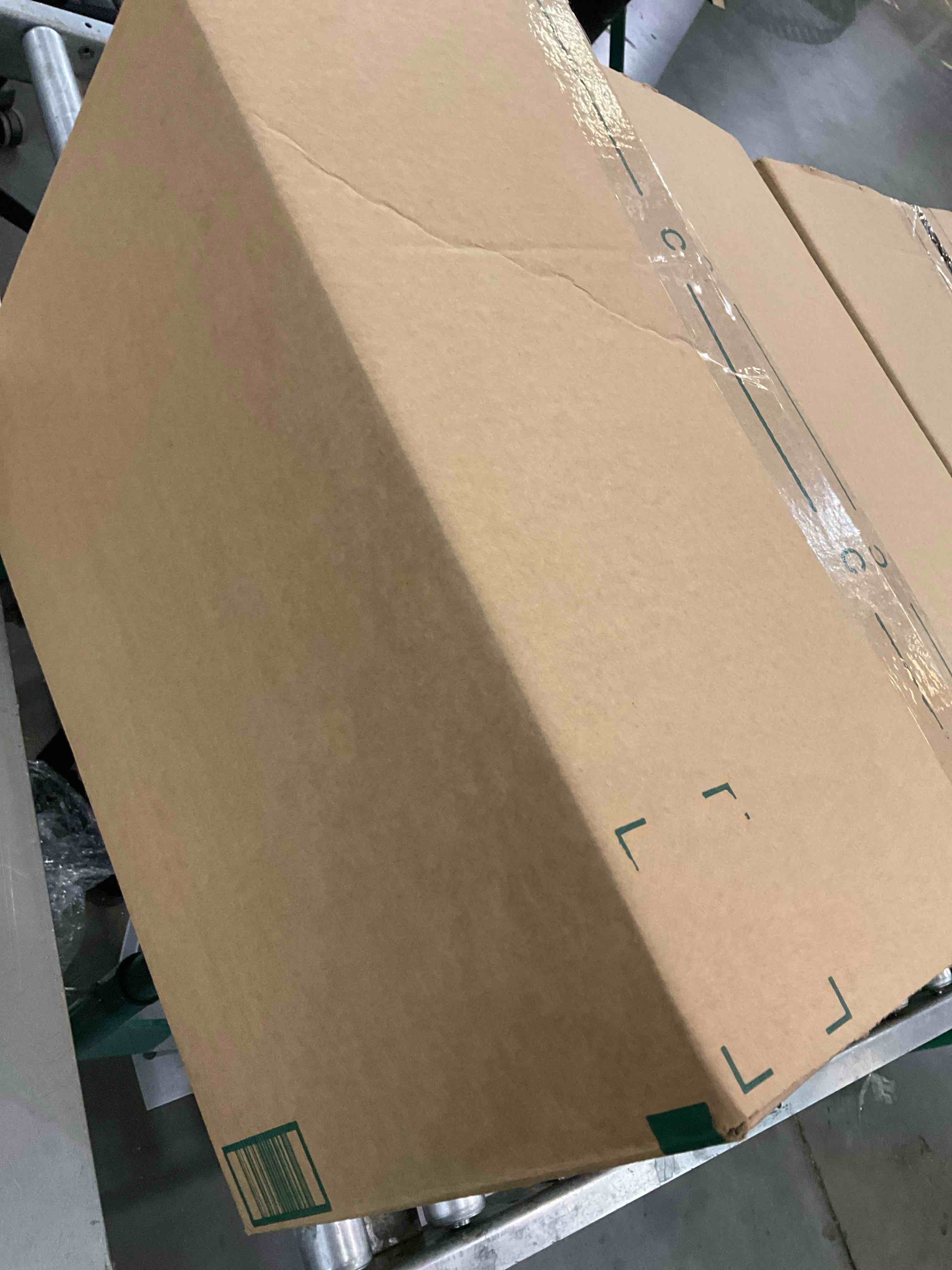 https://s3.amazonaws.com/lotting-images-prod/bidfta/PNK2476809_1751292586077.jpeg