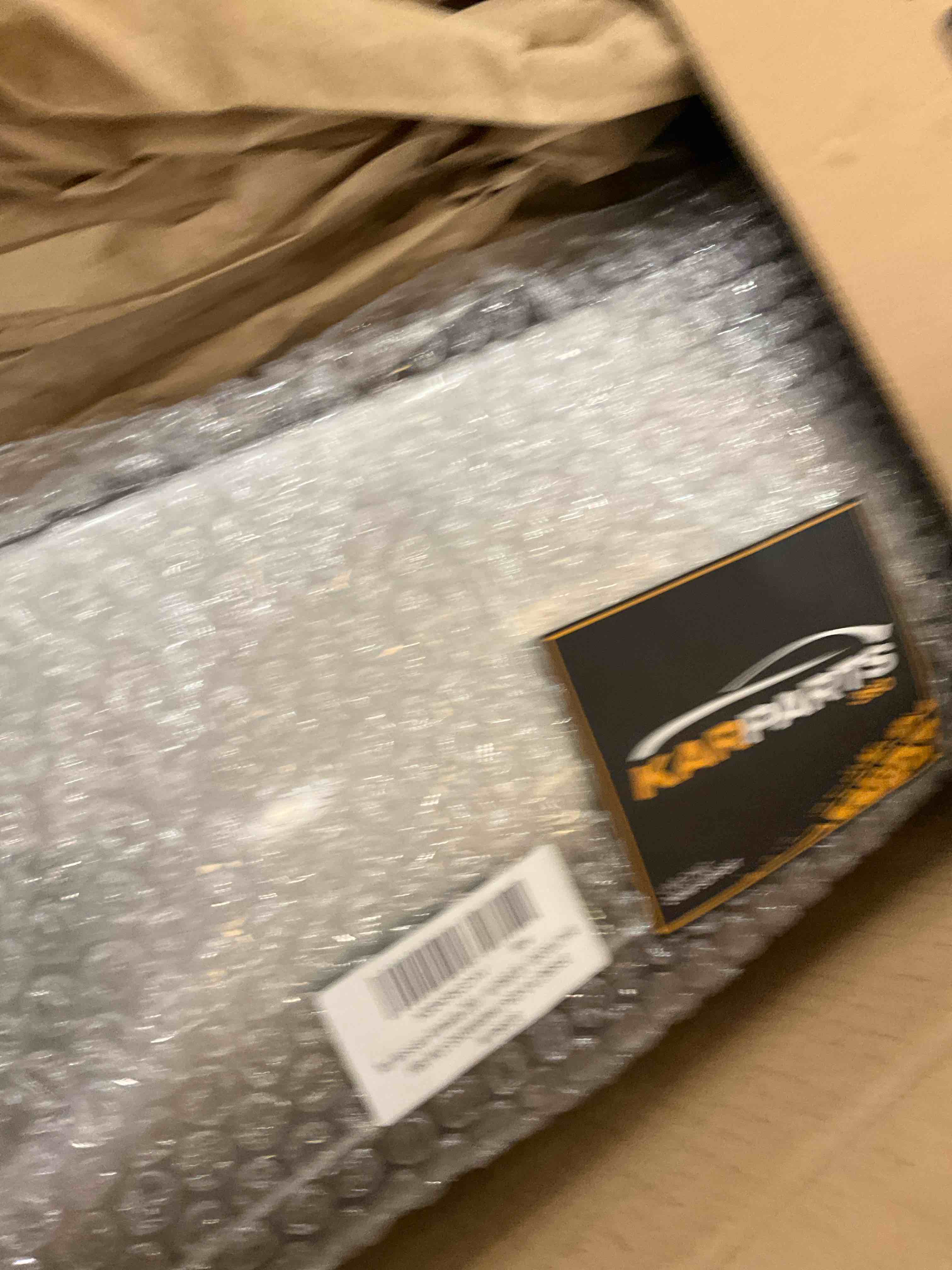 https://s3.amazonaws.com/lotting-images-prod/bidfta/PNK2476835_1751293936832.jpeg