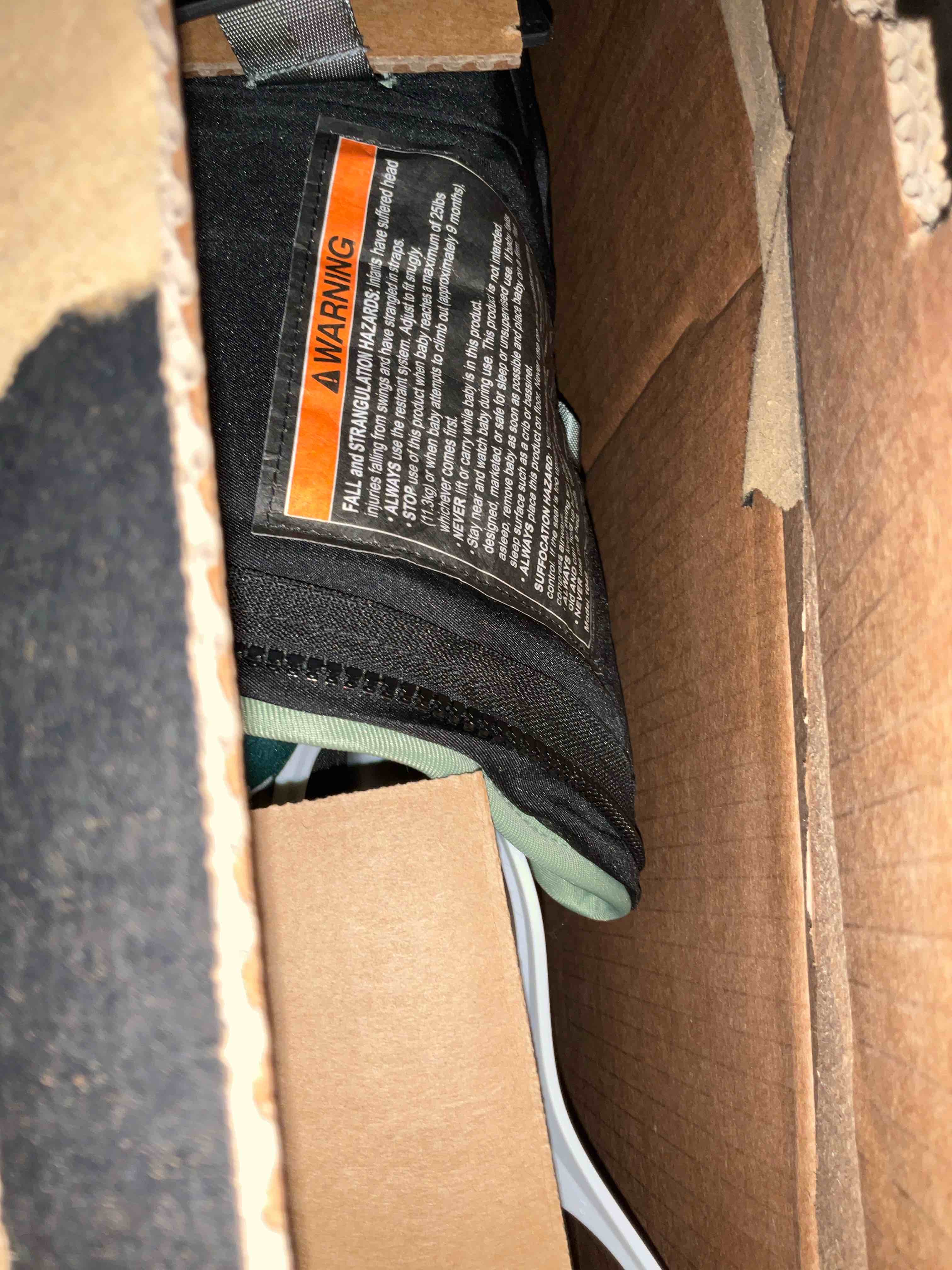 https://s3.amazonaws.com/lotting-images-prod/bidfta/PNK2476847_1751293196106.jpeg