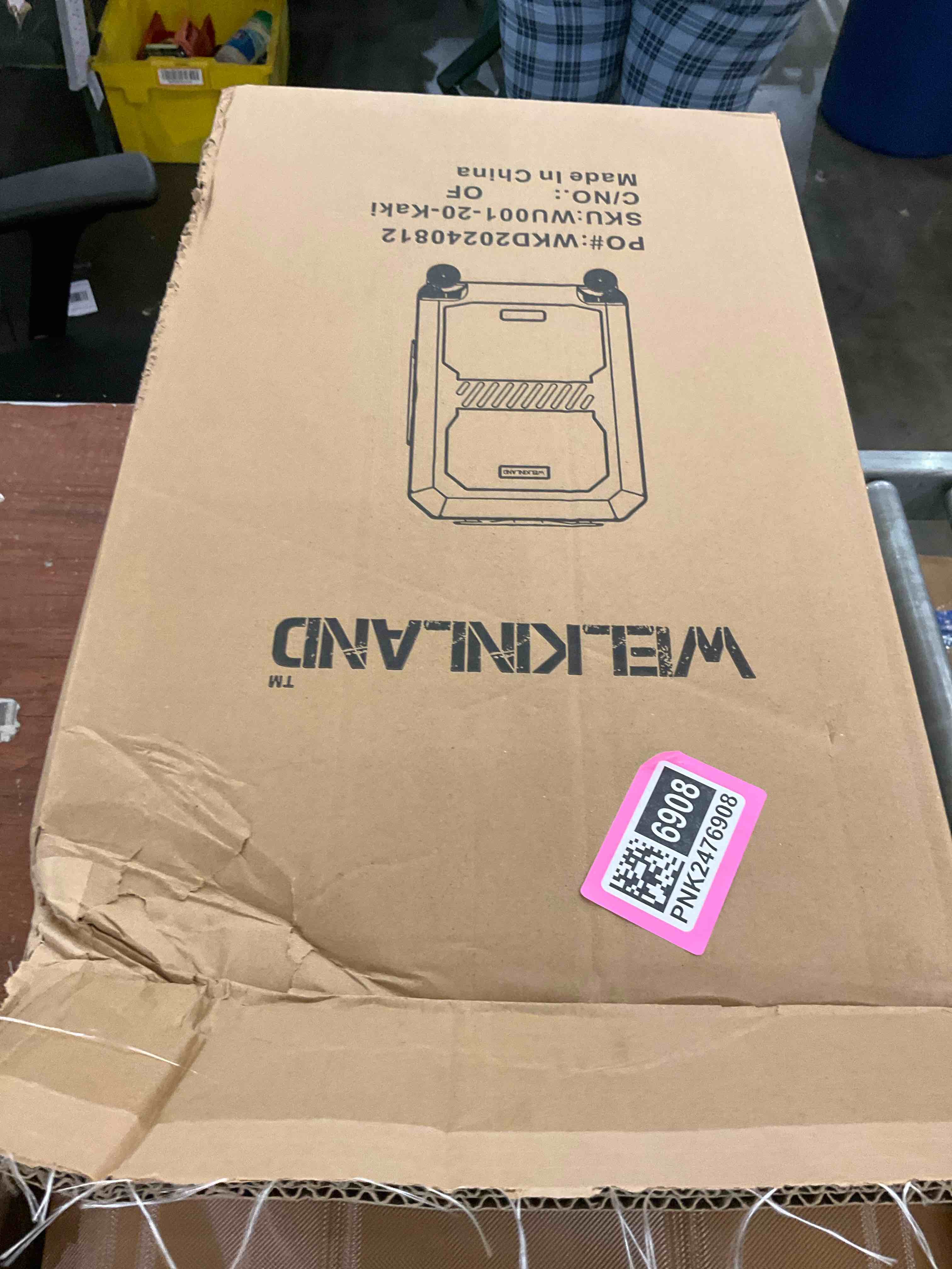 https://s3.amazonaws.com/lotting-images-prod/bidfta/PNK2476908_1751294358470.jpeg