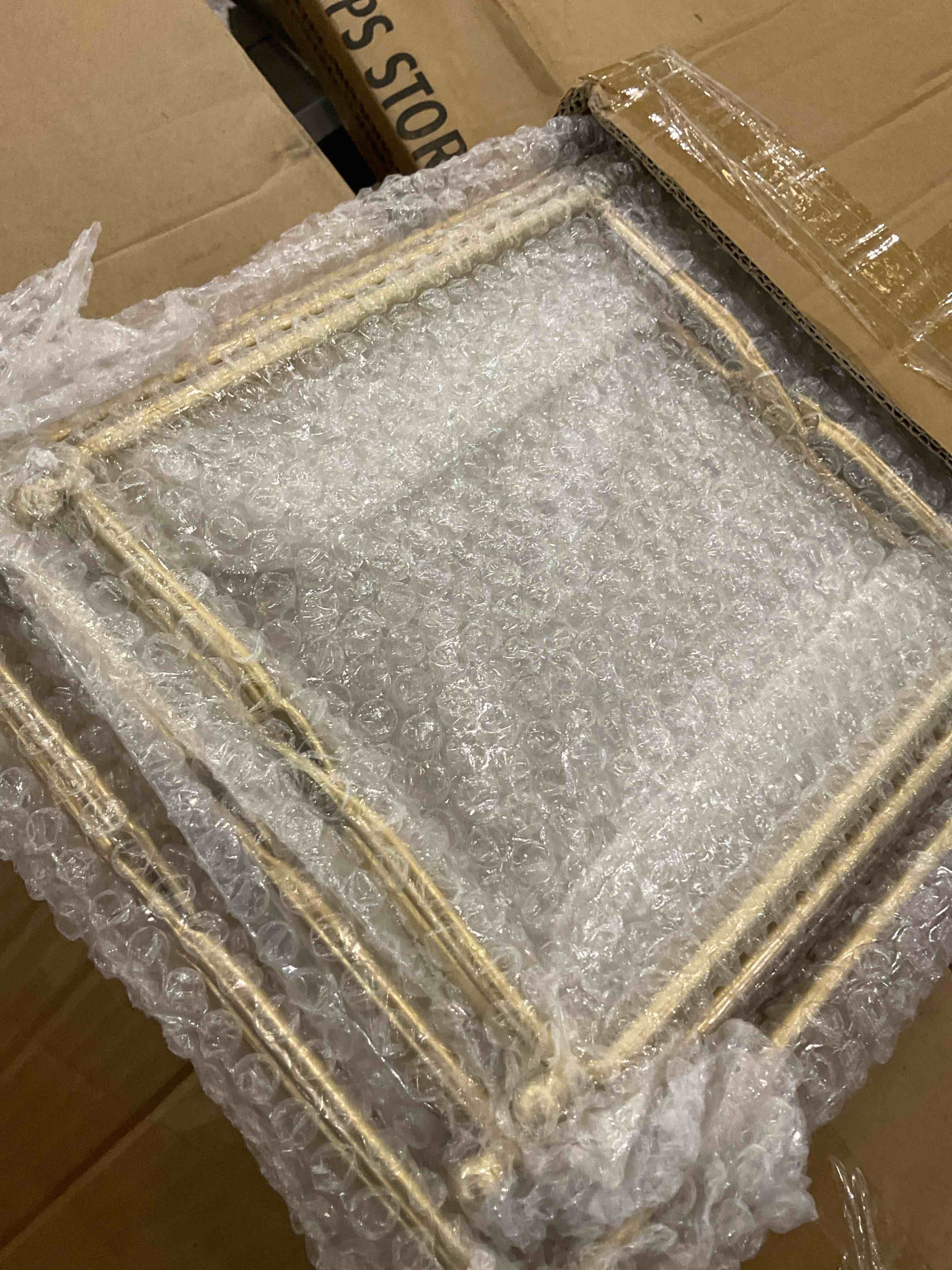 https://s3.amazonaws.com/lotting-images-prod/bidfta/PNK2476987_1751309383821.jpeg