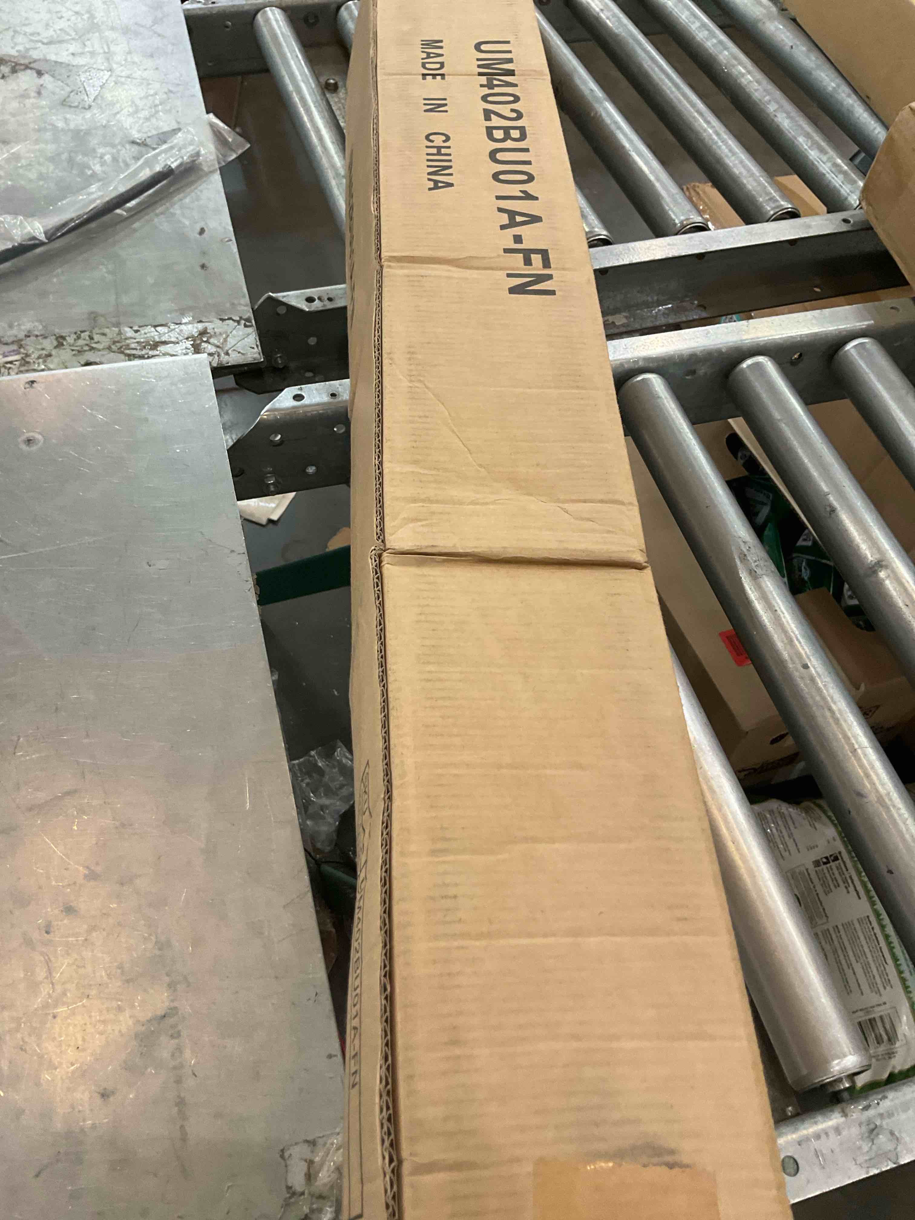 https://s3.amazonaws.com/lotting-images-prod/bidfta/PNK2477205_1751302110136.jpeg