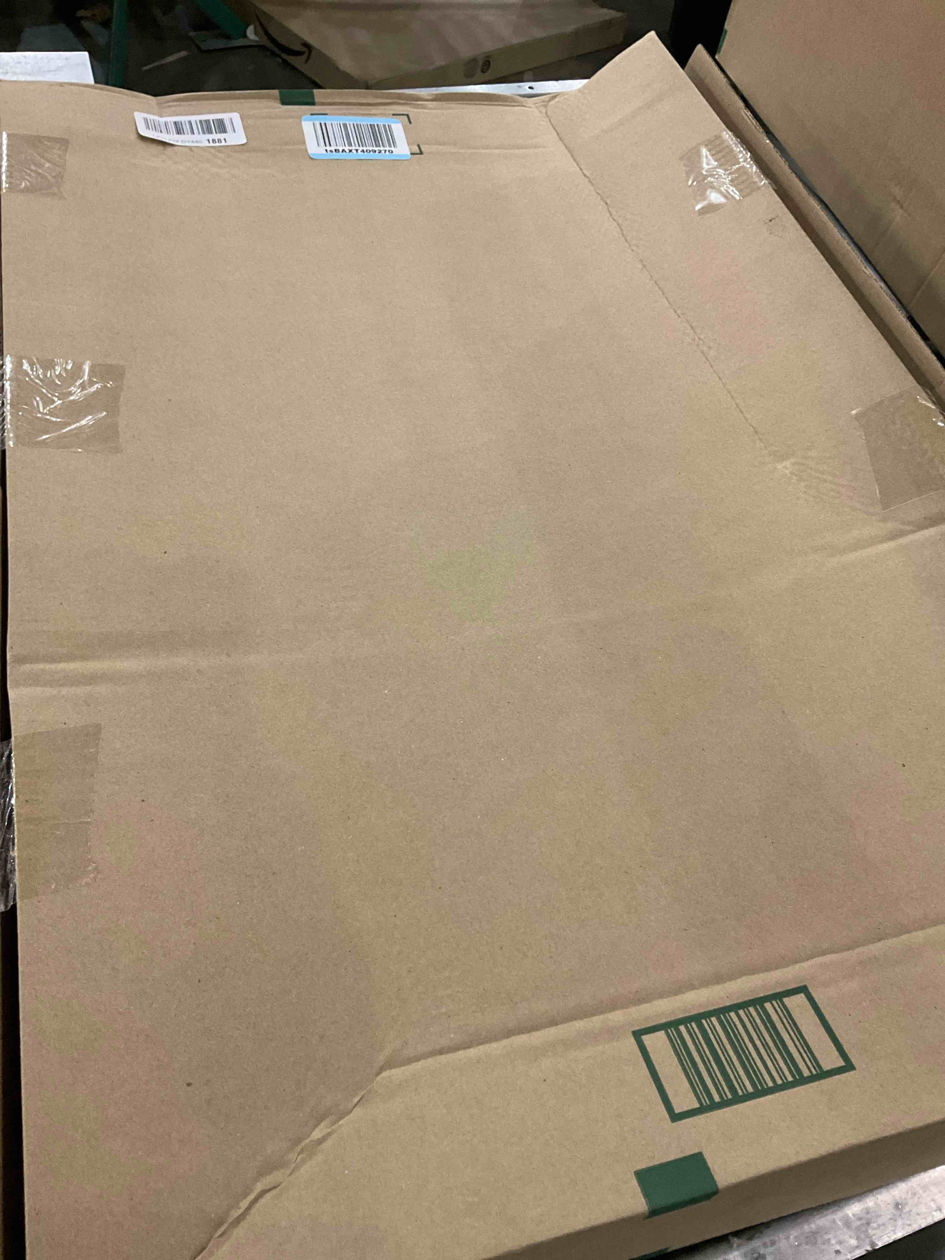 https://s3.amazonaws.com/lotting-images-prod/bidfta/PNK2477910_1751370190625.jpeg