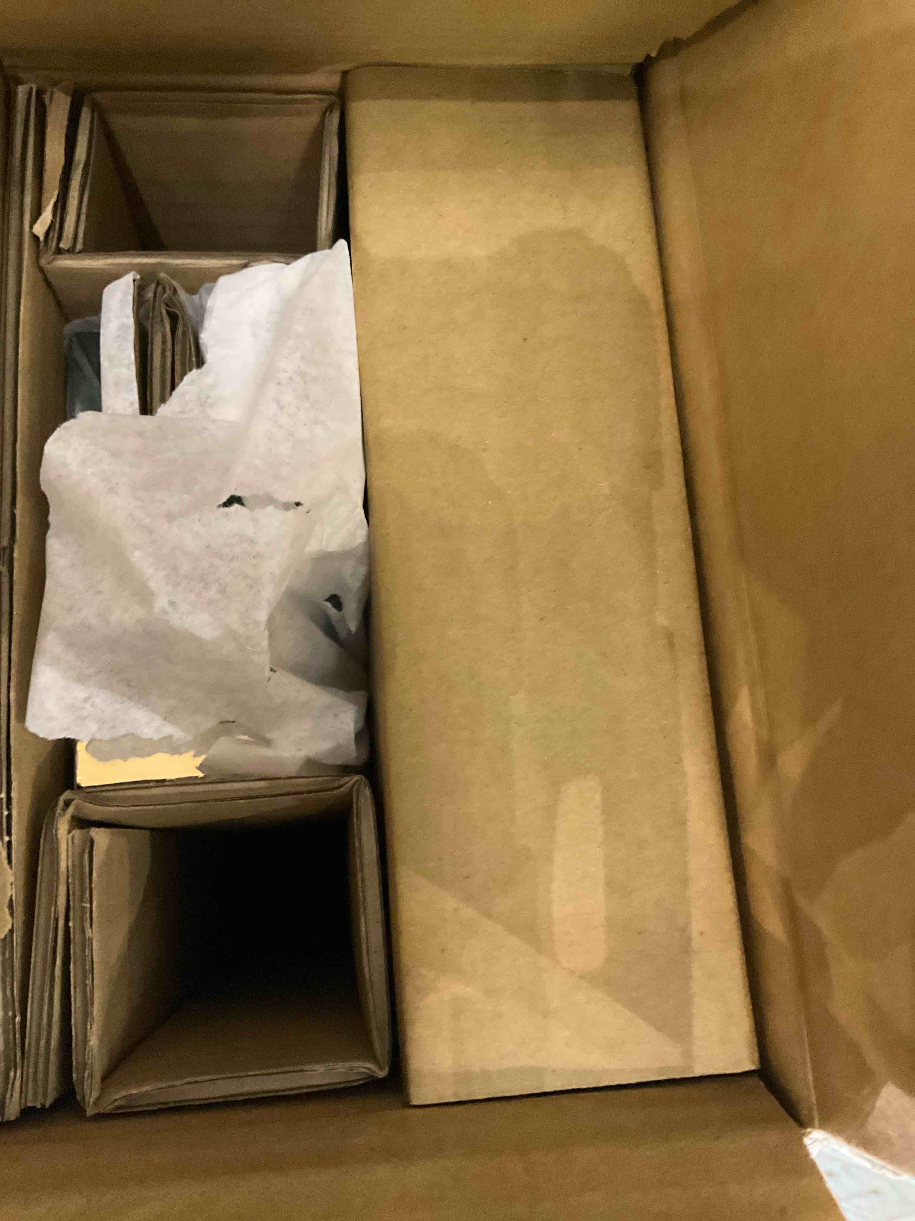 https://s3.amazonaws.com/lotting-images-prod/bidfta/PNK2478623_1751385369675.jpeg