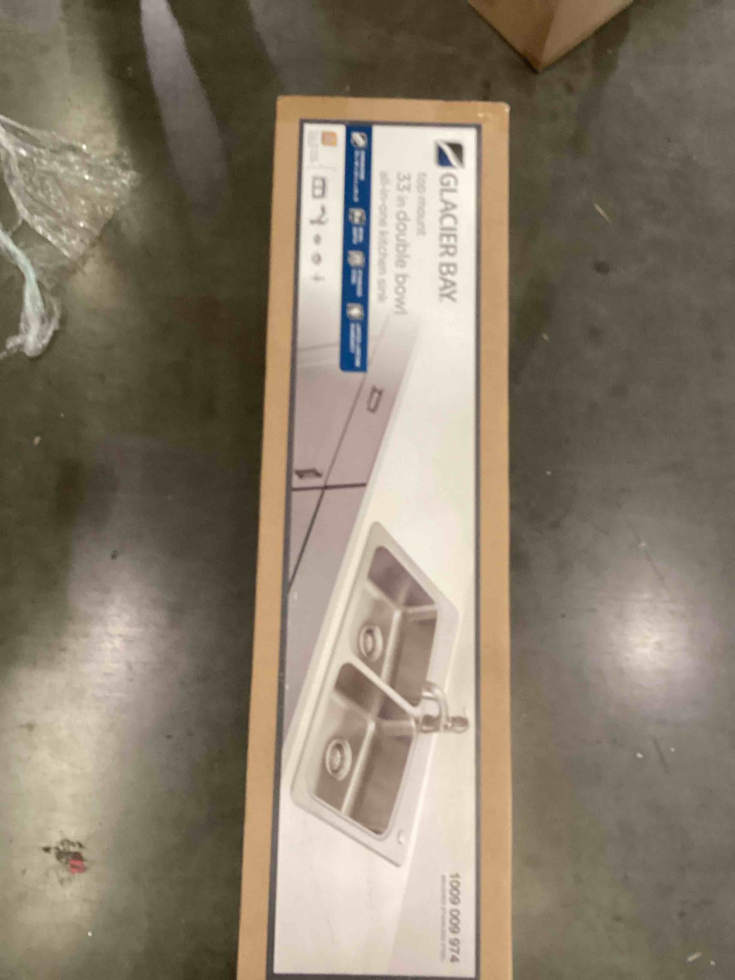 https://s3.amazonaws.com/lotting-images-prod/bidfta/PNK2480480_1752587519886.jpeg