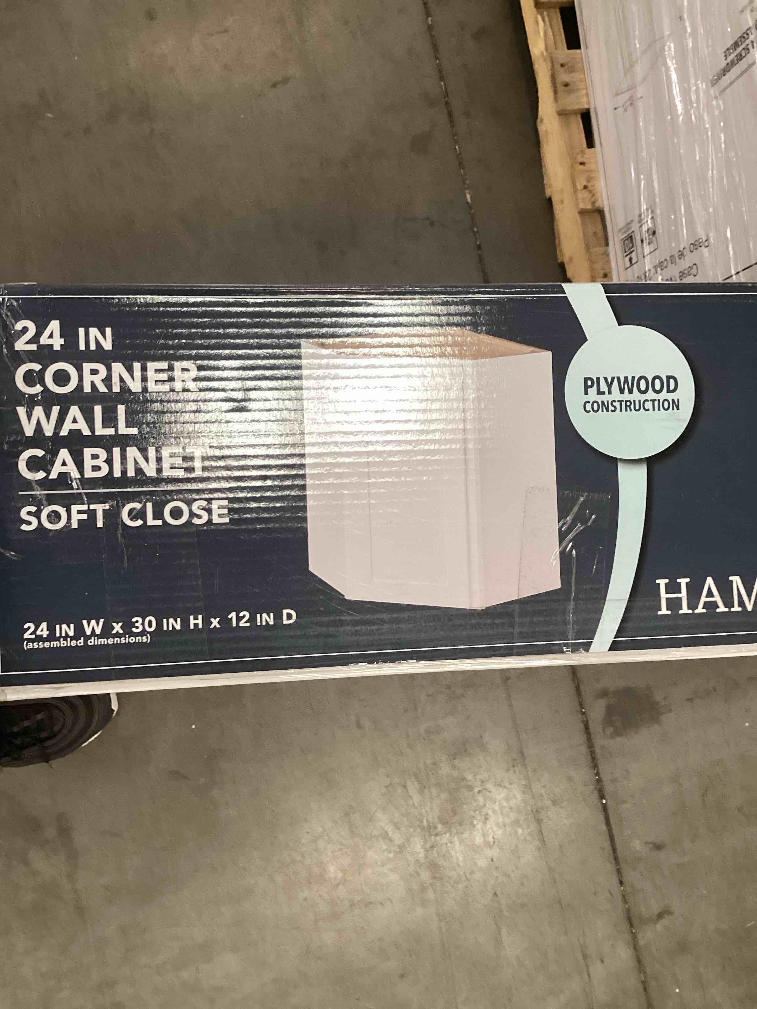 https://s3.amazonaws.com/lotting-images-prod/bidfta/PNK2480821_1752600462836.jpeg