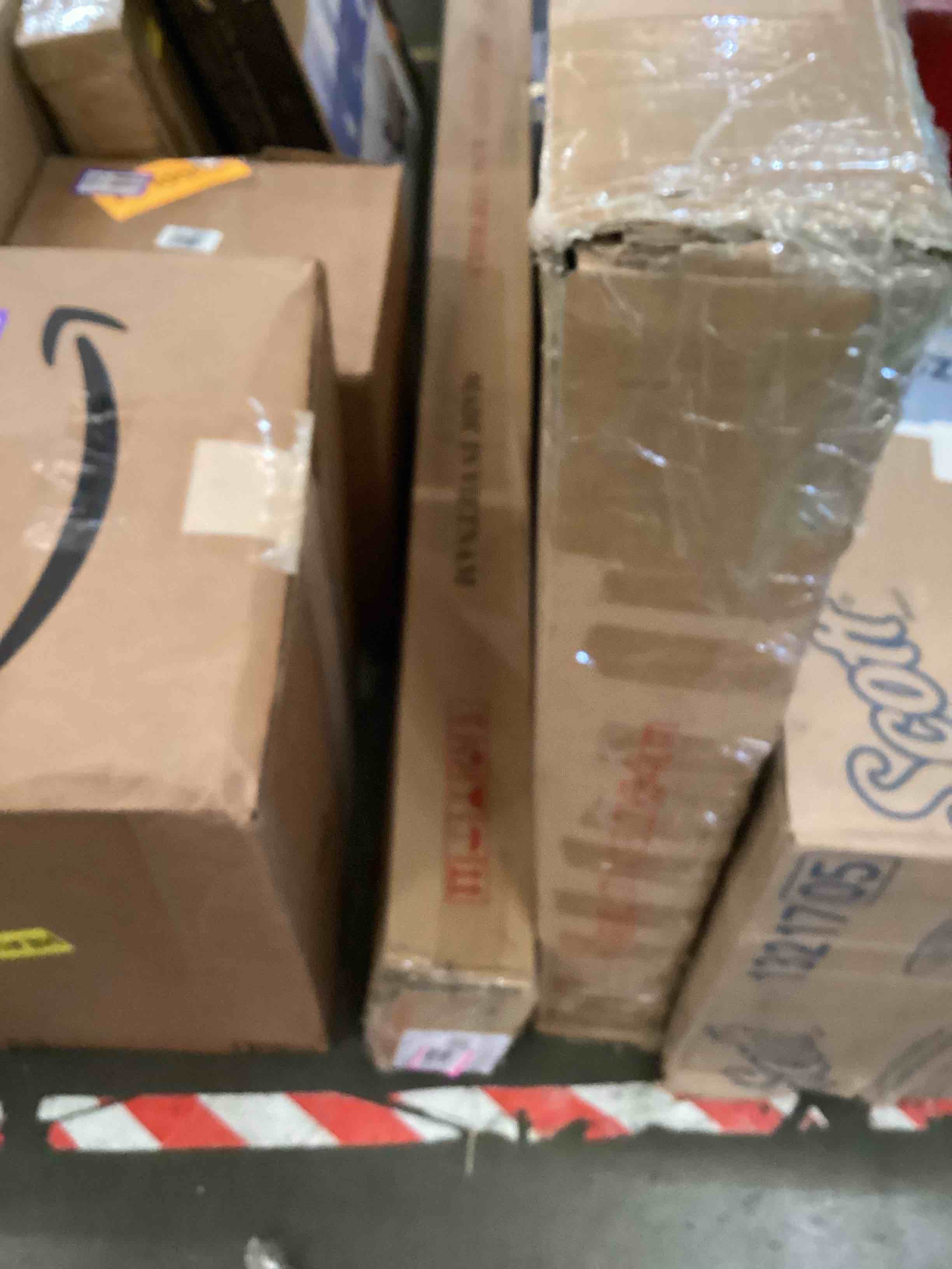 https://s3.amazonaws.com/lotting-images-prod/bidfta/PNK2481014_1753733602594.jpeg