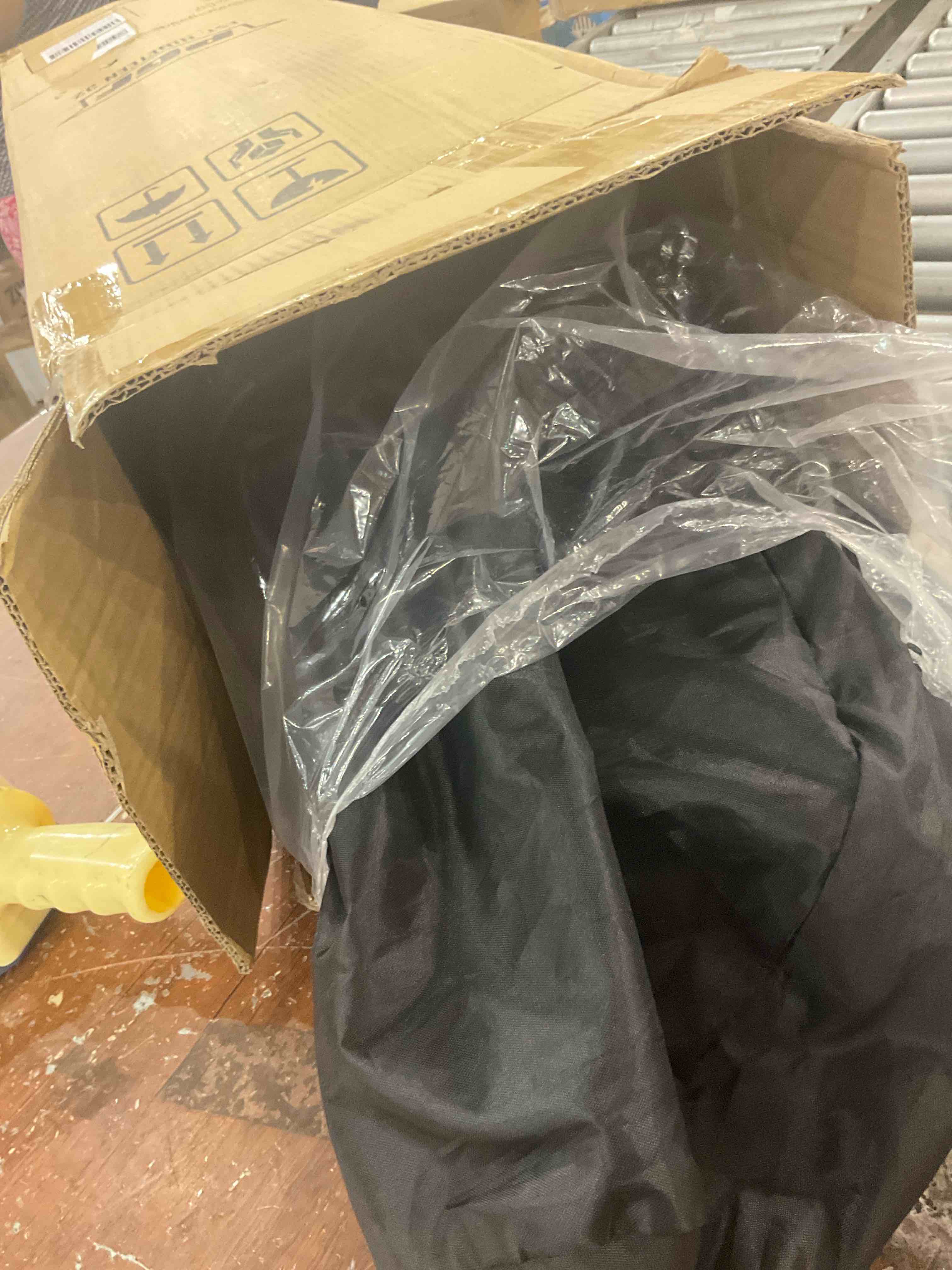 https://s3.amazonaws.com/lotting-images-prod/bidfta/PNK2482449_1751544496480.jpeg