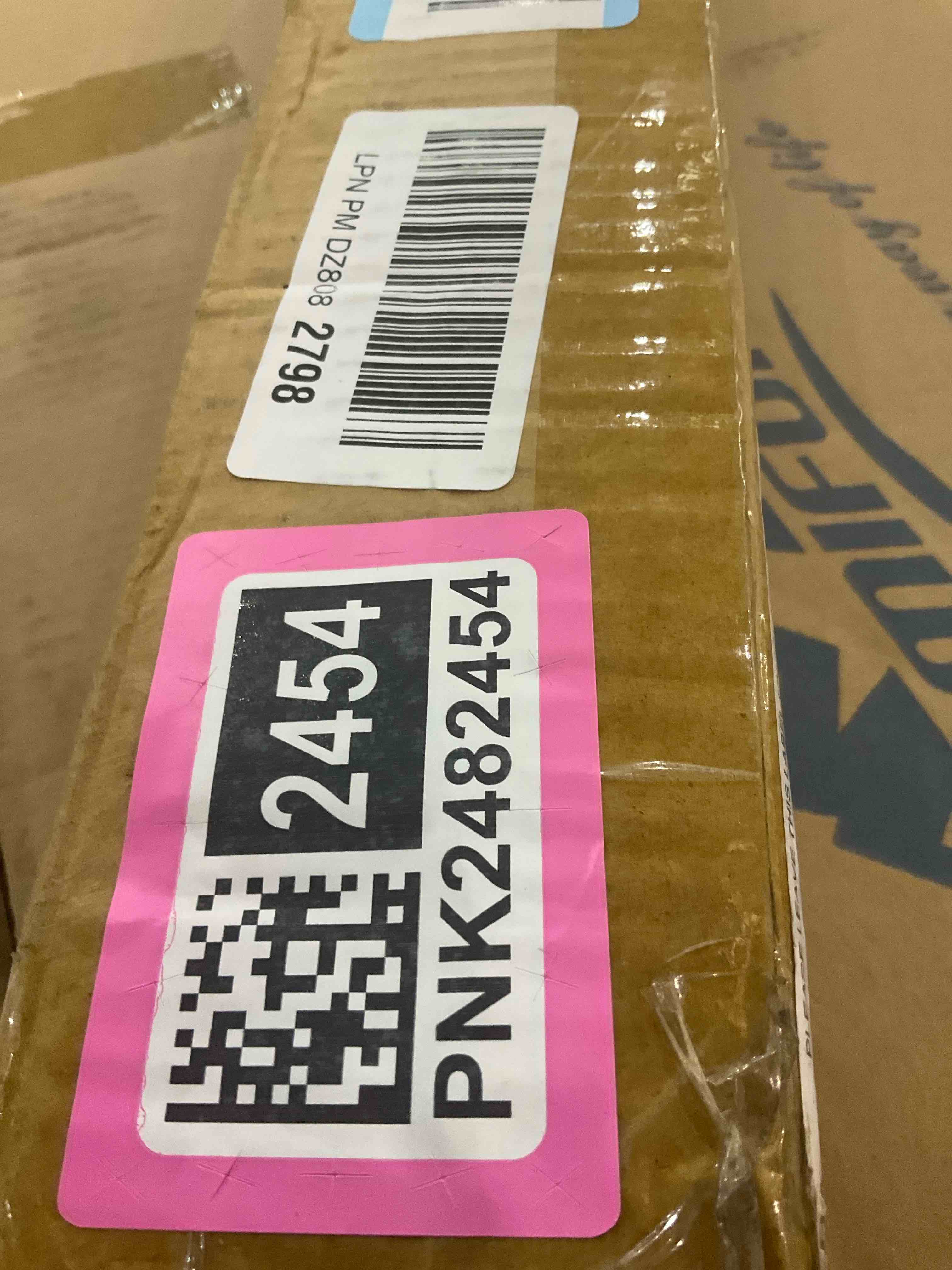 https://s3.amazonaws.com/lotting-images-prod/bidfta/PNK2482454_1751544866374.jpeg