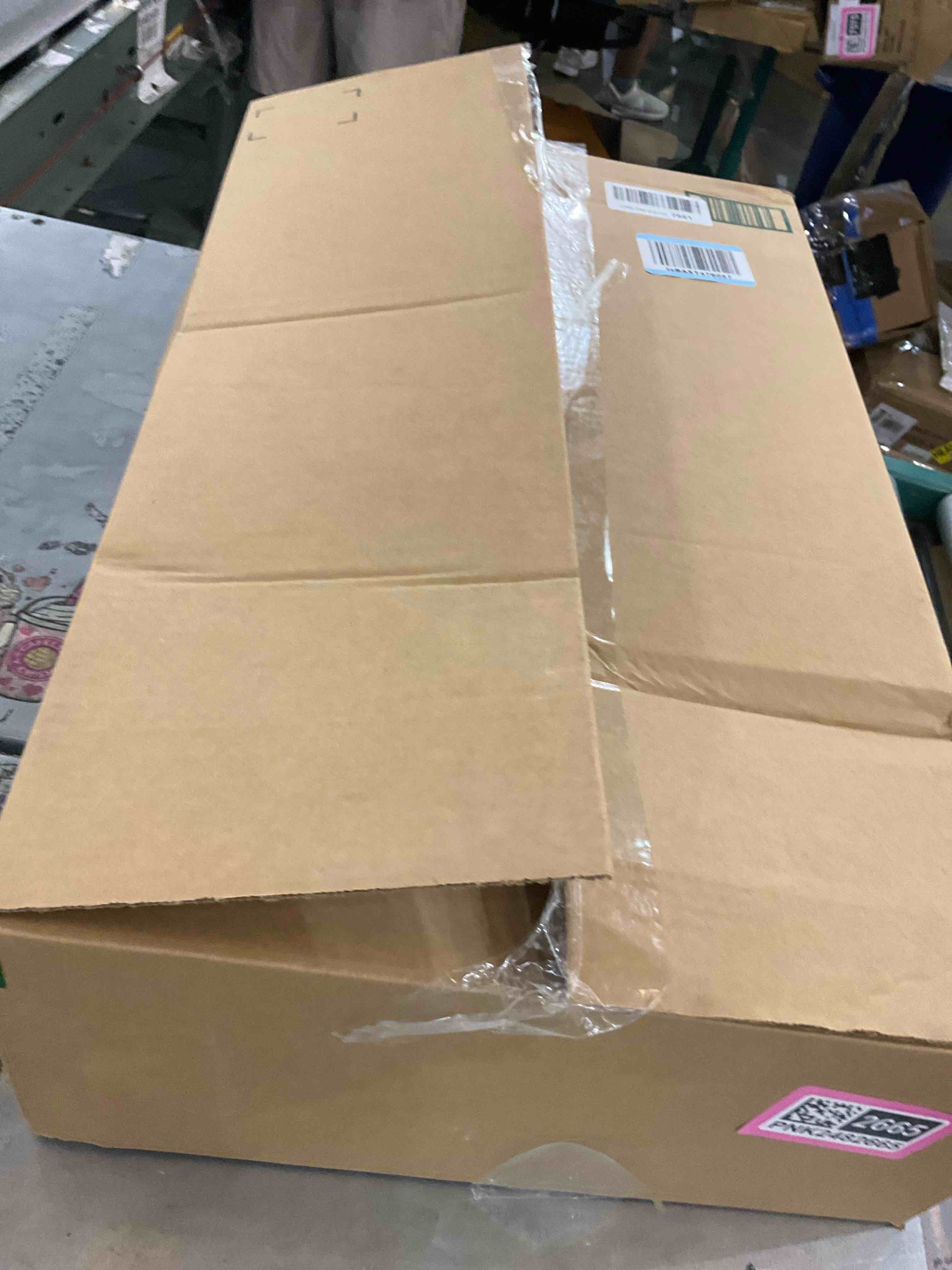 https://s3.amazonaws.com/lotting-images-prod/bidfta/PNK2482665_1751551493685.jpeg